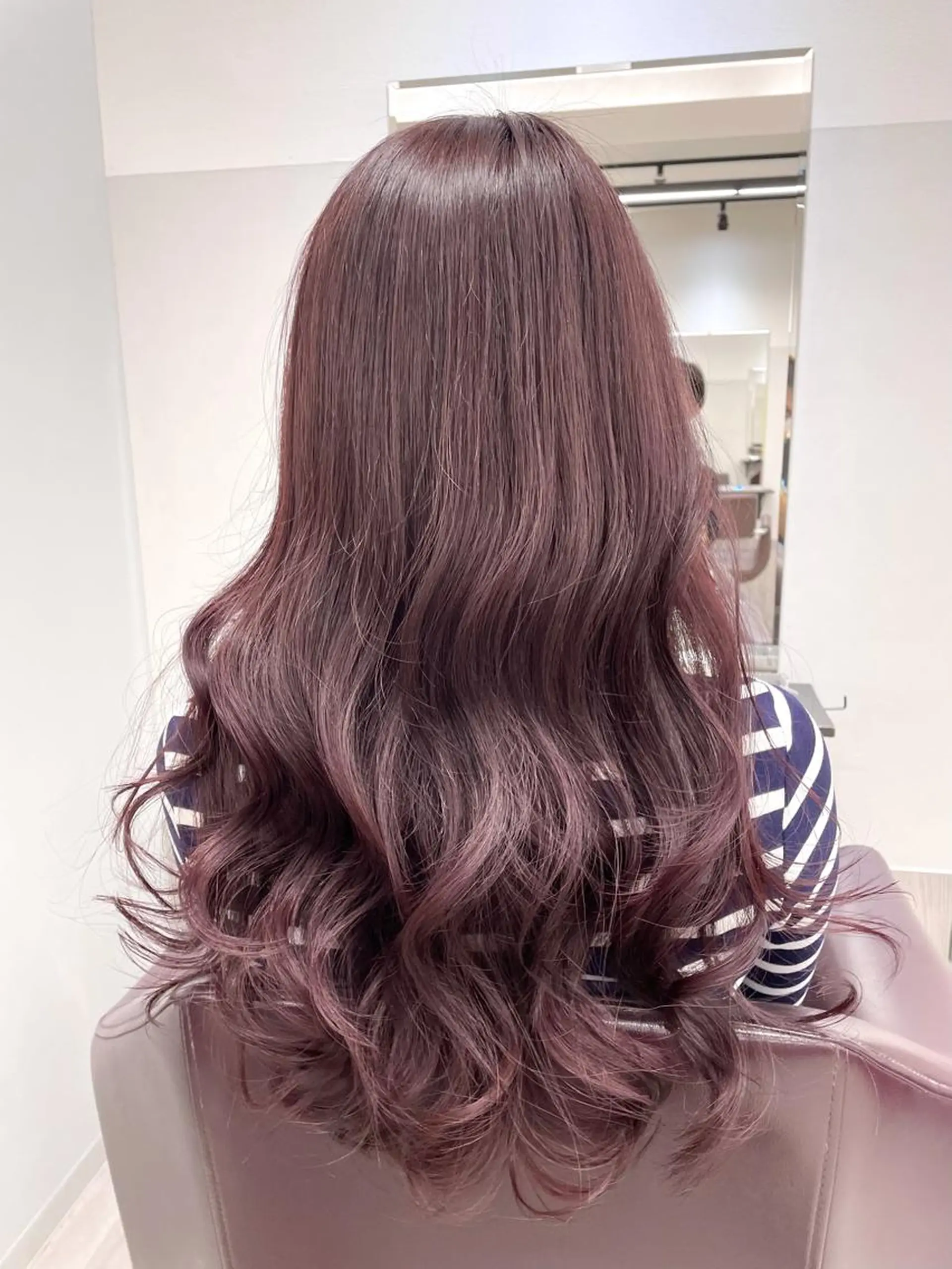 カラー AIRI layer cut hairのヘアスタイル