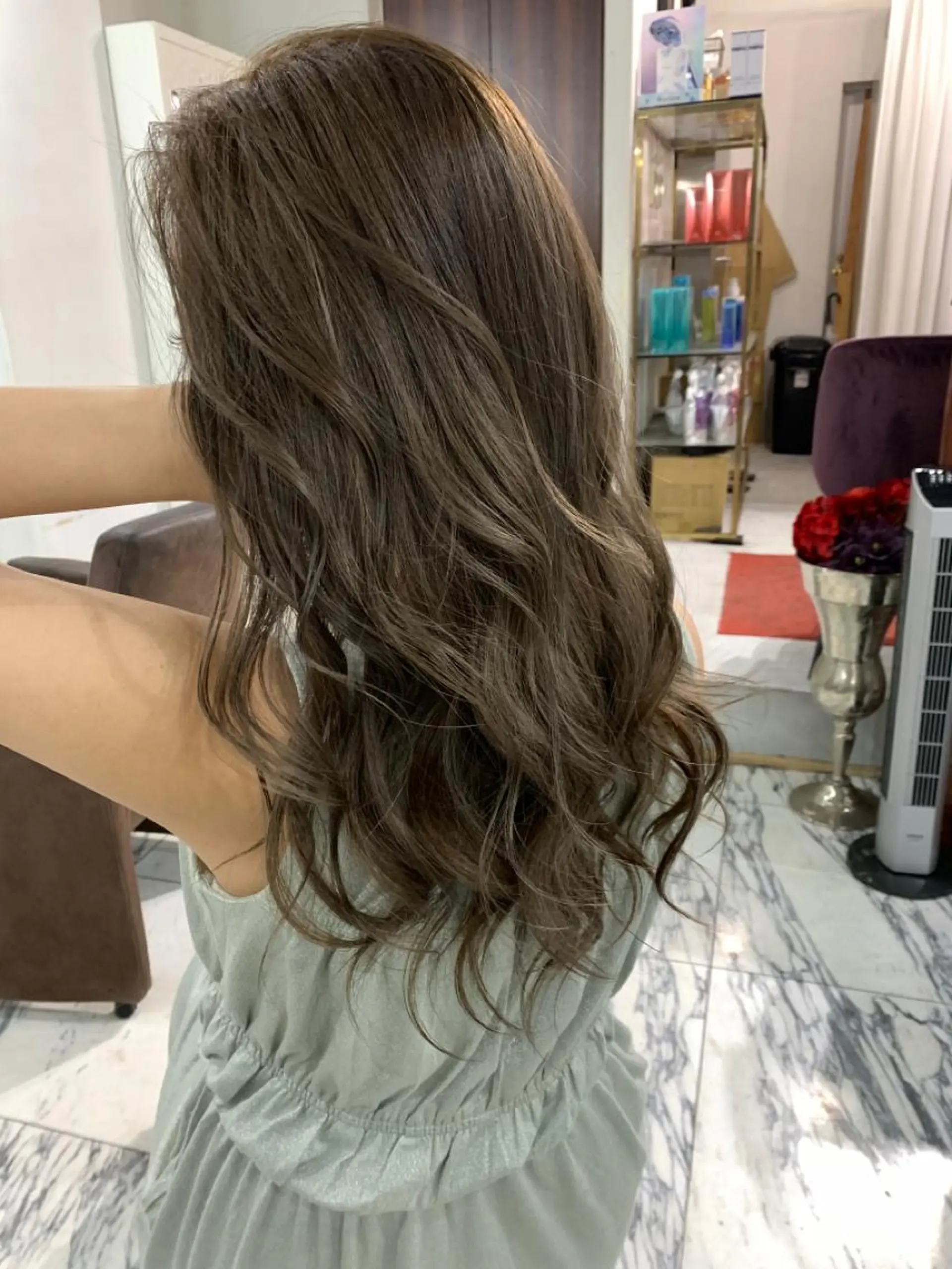 セミロング エクステ（レミー毛） NINEのヘアスタイル