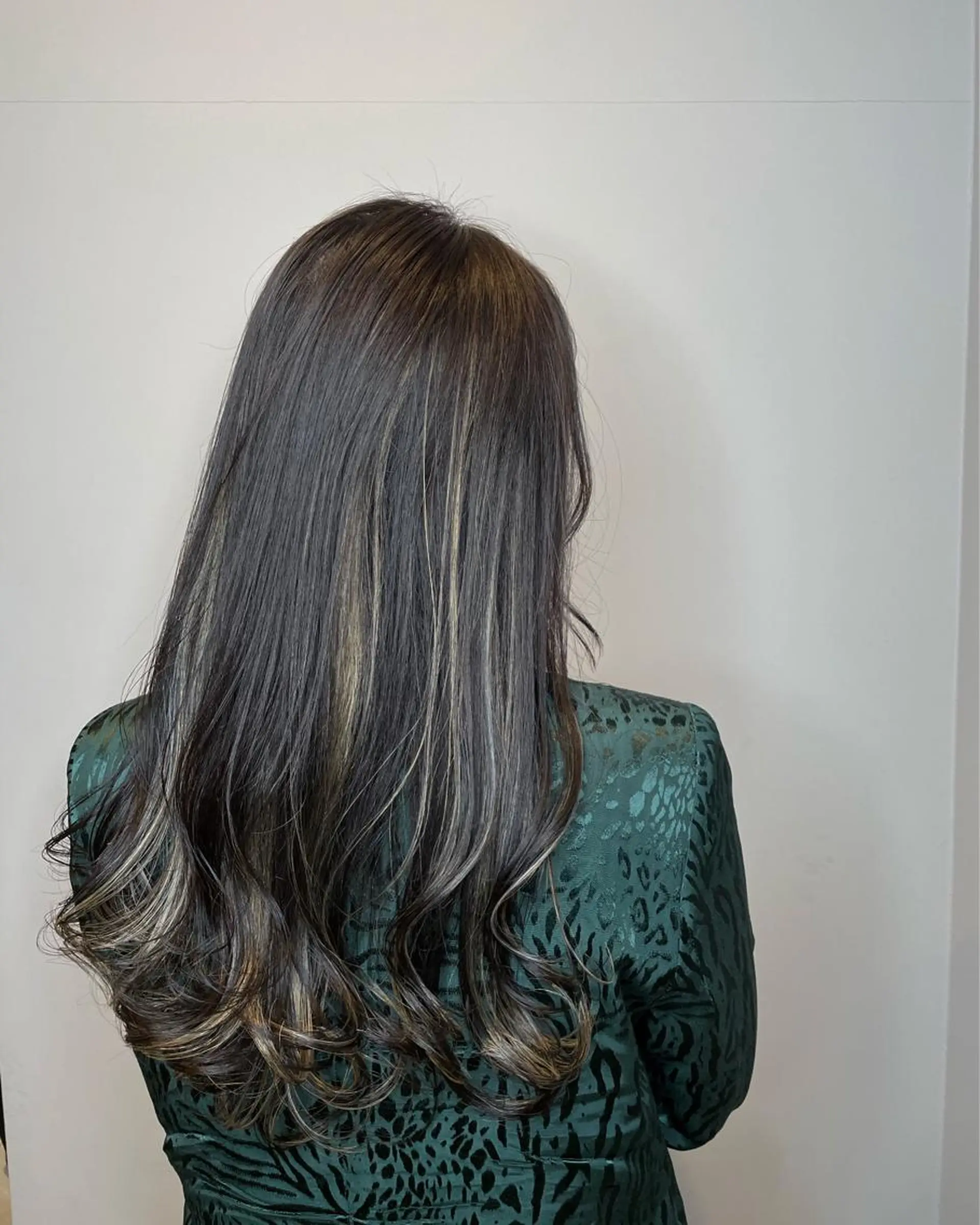 ショート カラー ハイライトカラー ハイライト ヘアカラー トリートメント ブリーチ👩‍🦳/ ‪✂︎MANAMIのヘアスタイル