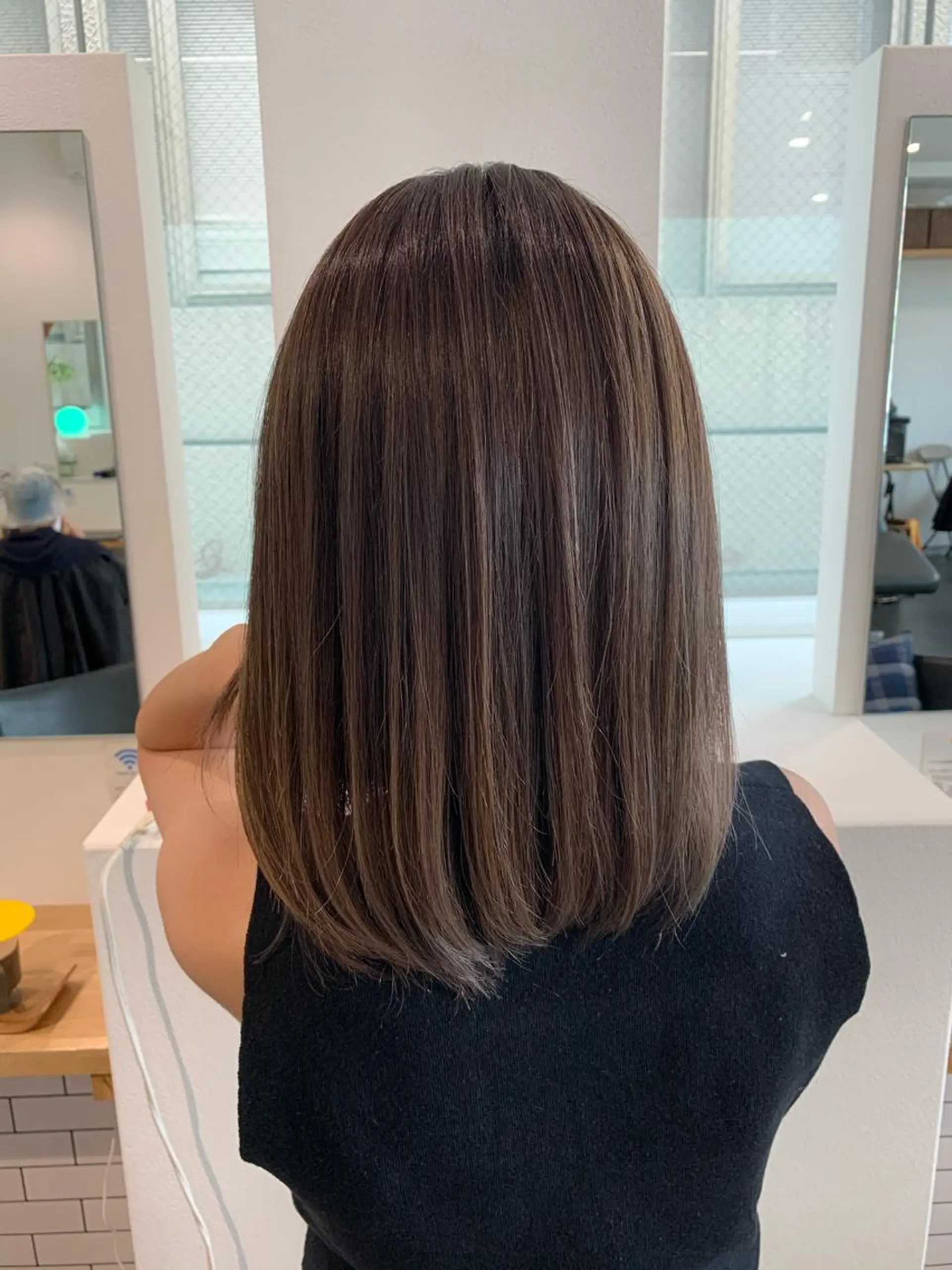 ミディアム ヘアカラー ヨシミ カズヤのヘアスタイル