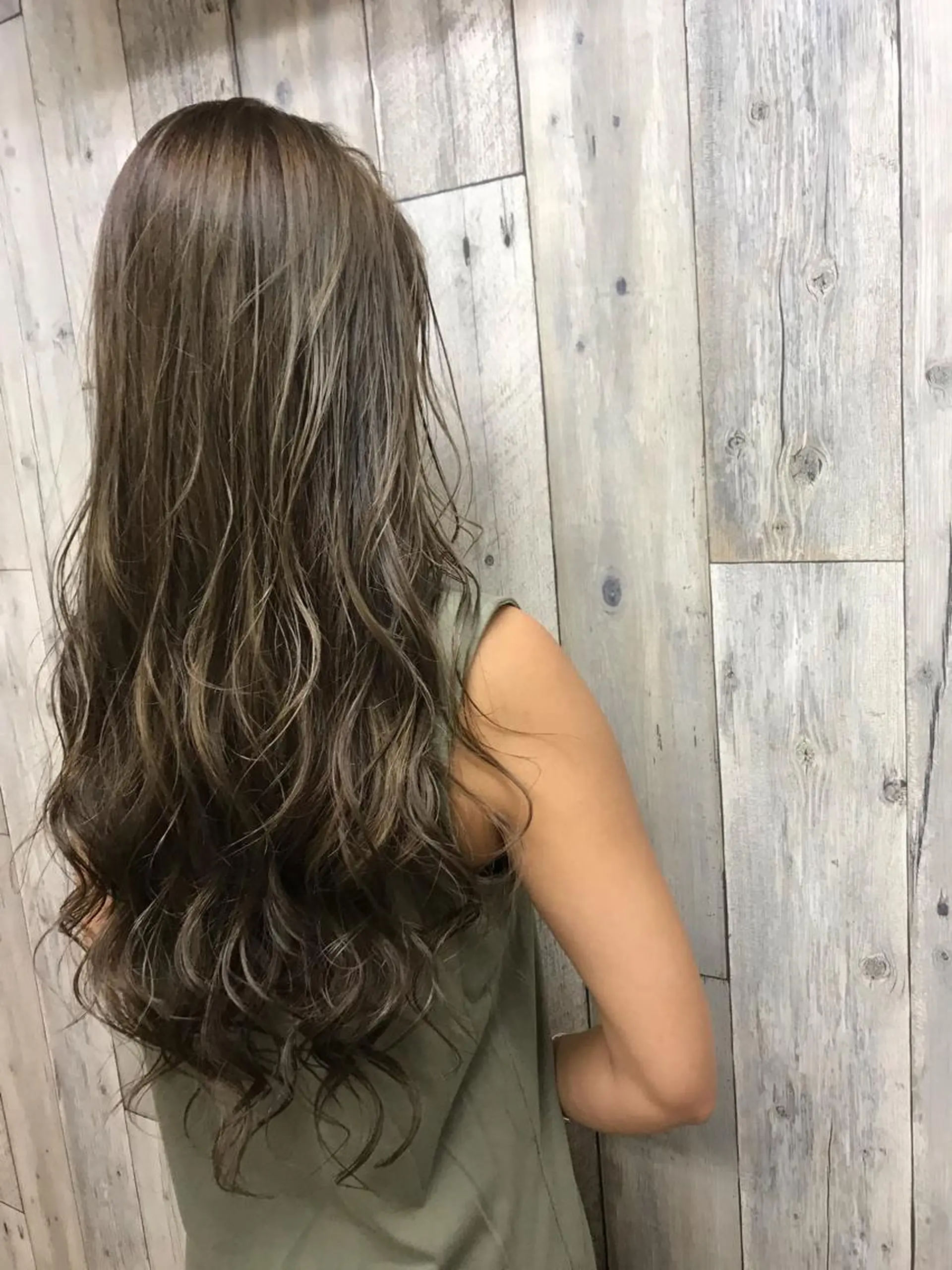 ロング カラー パーマ ヘアアレンジ メンズ キッズ メンズハイライト ハイライトカラー ハイライト Forest. -髪質改善-のヘアスタイル