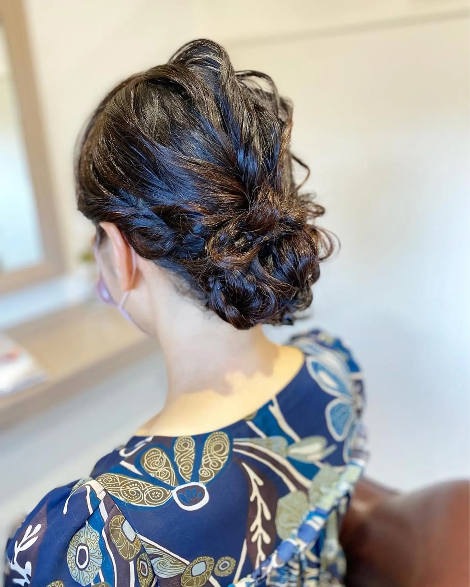 ロング カラー ヘアセット 荒木 ひろかのヘアスタイル