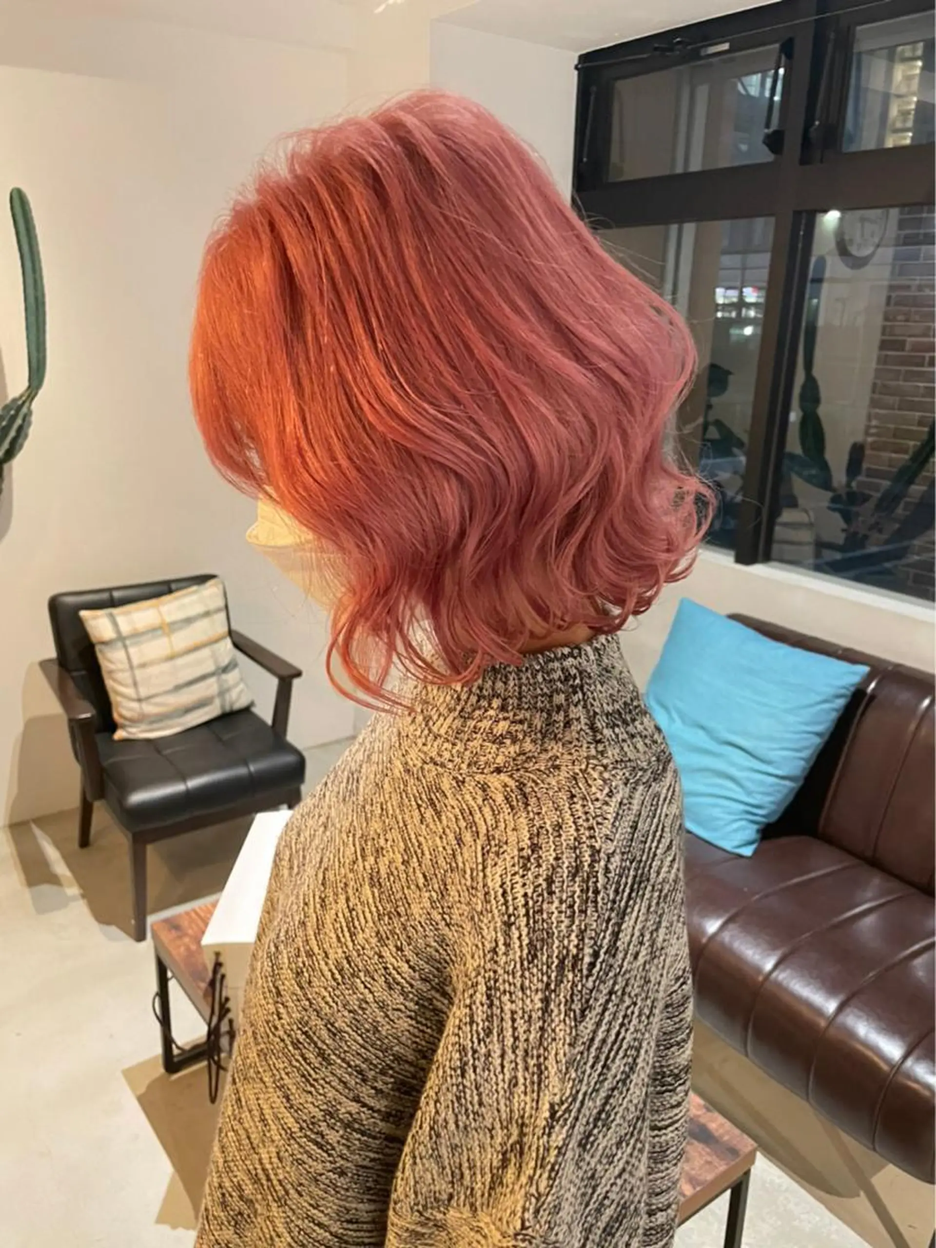 カラー オレンジ オレンジピンク ピンクカラー 木村 朱里のヘアスタイル