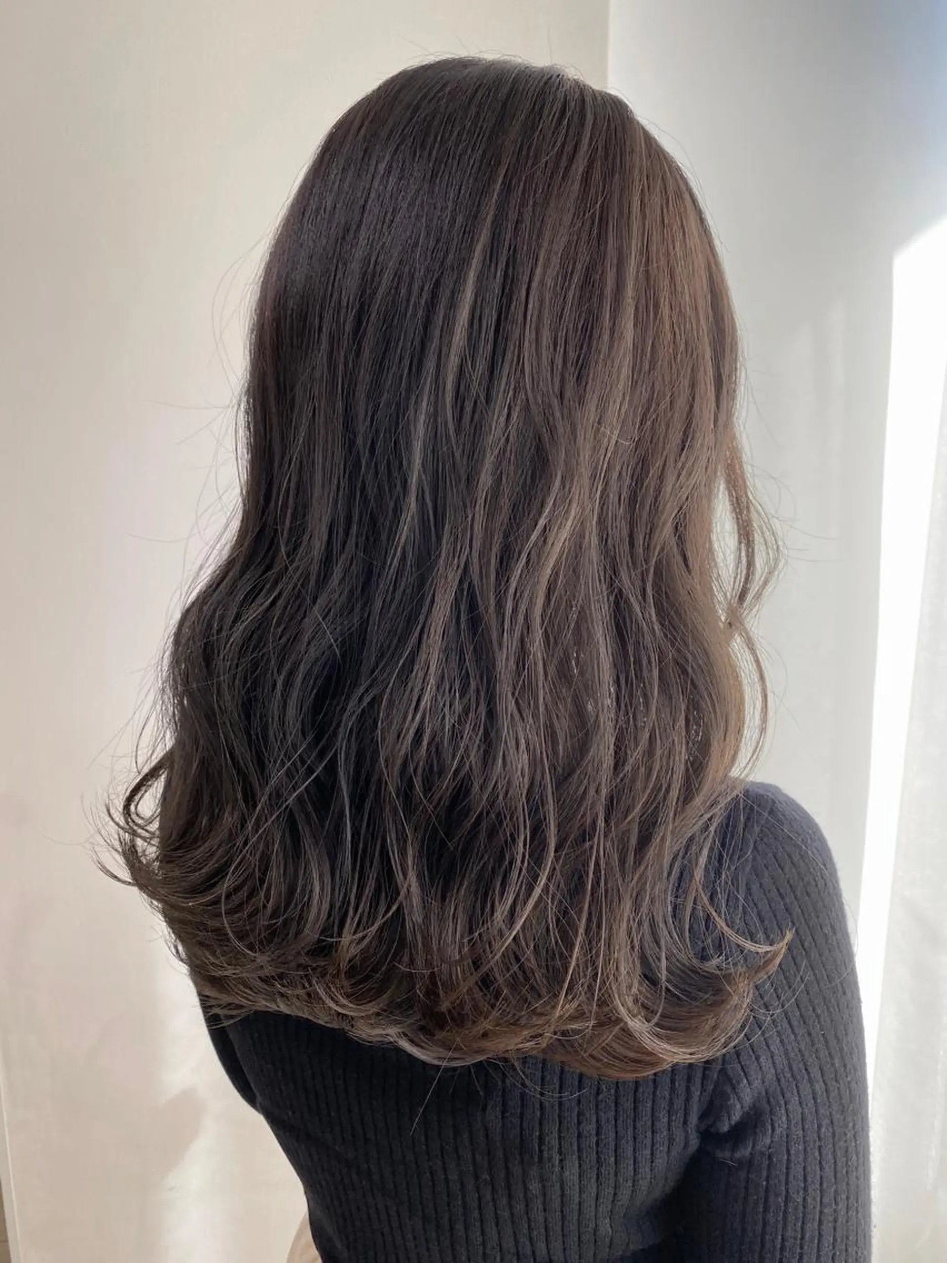 ロング カラー ヘアアレンジ IVY joure Suzu.のヘアスタイル