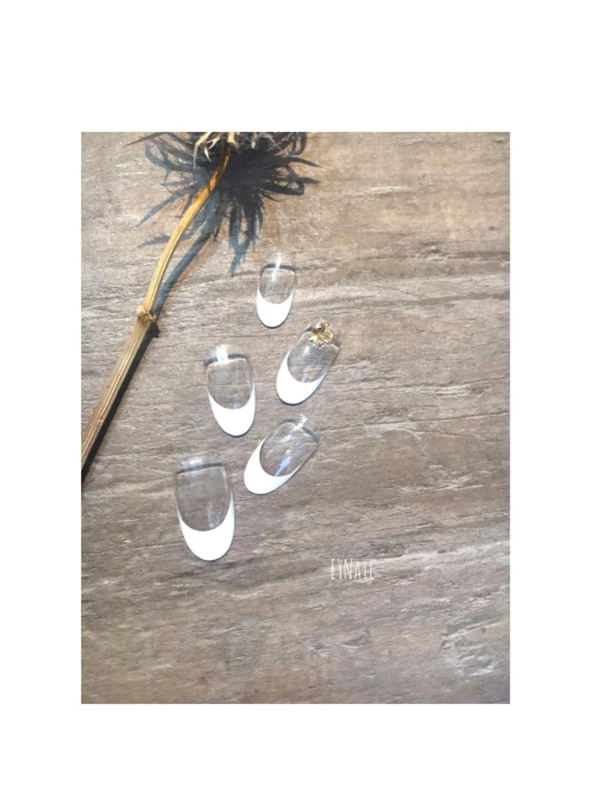 ネイル ストーンネイル EYNail所属・EYNail Eriのネイルデザイン