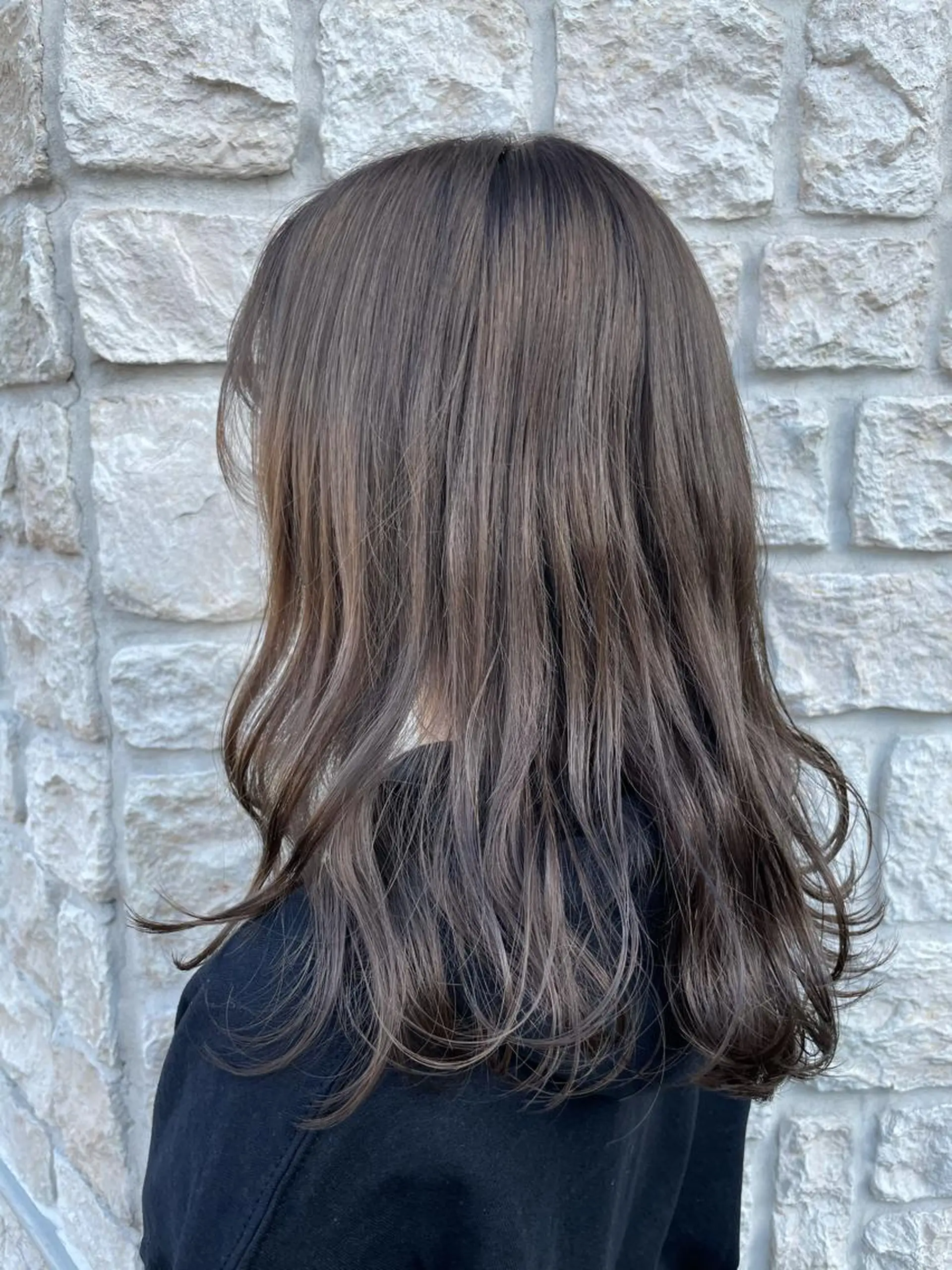 セミロング カラー カット ヘアカラー トリートメント 星野 茉由のヘアスタイル