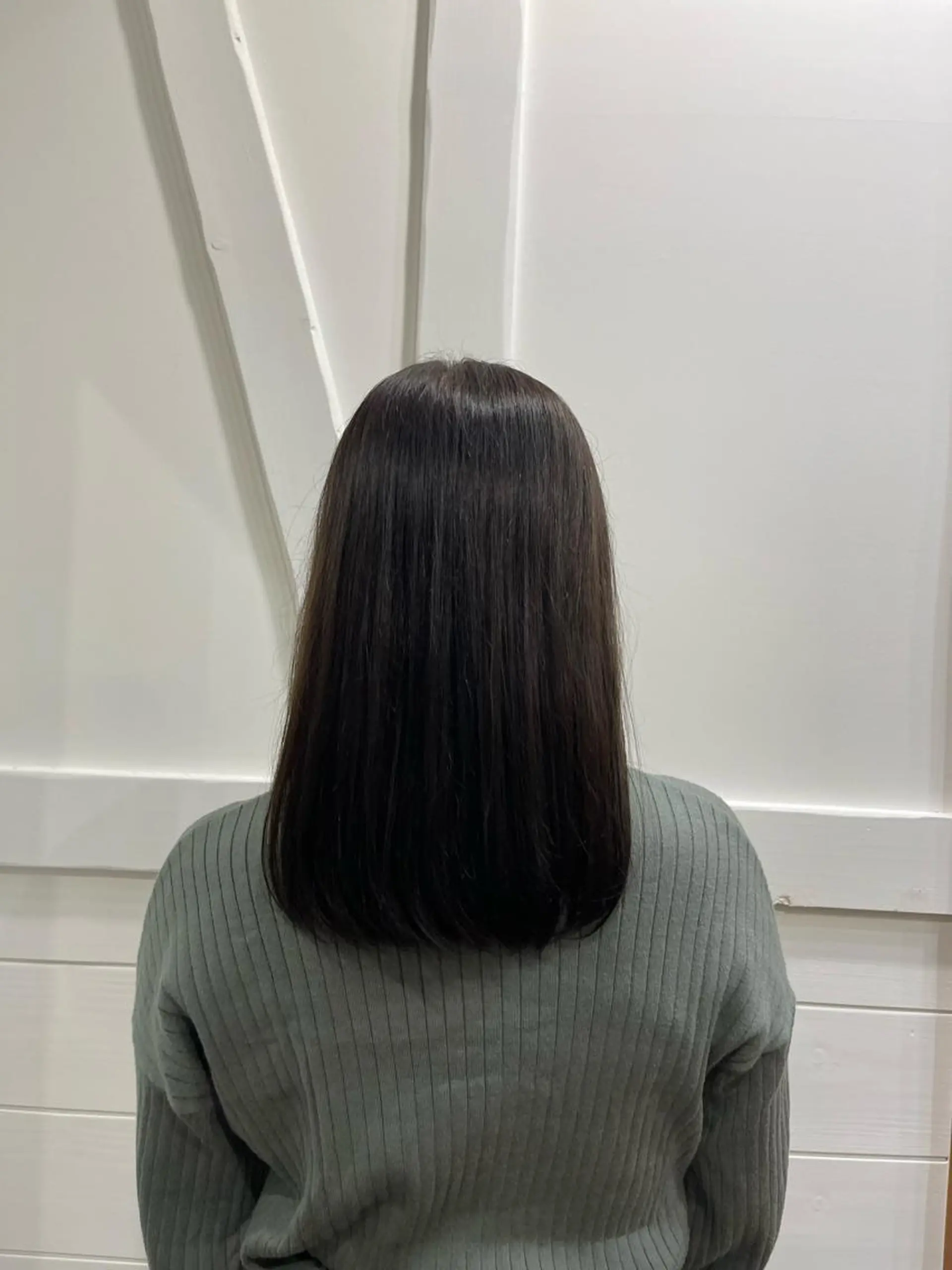 ミディアム カラー 渡辺 優菜のヘアスタイル