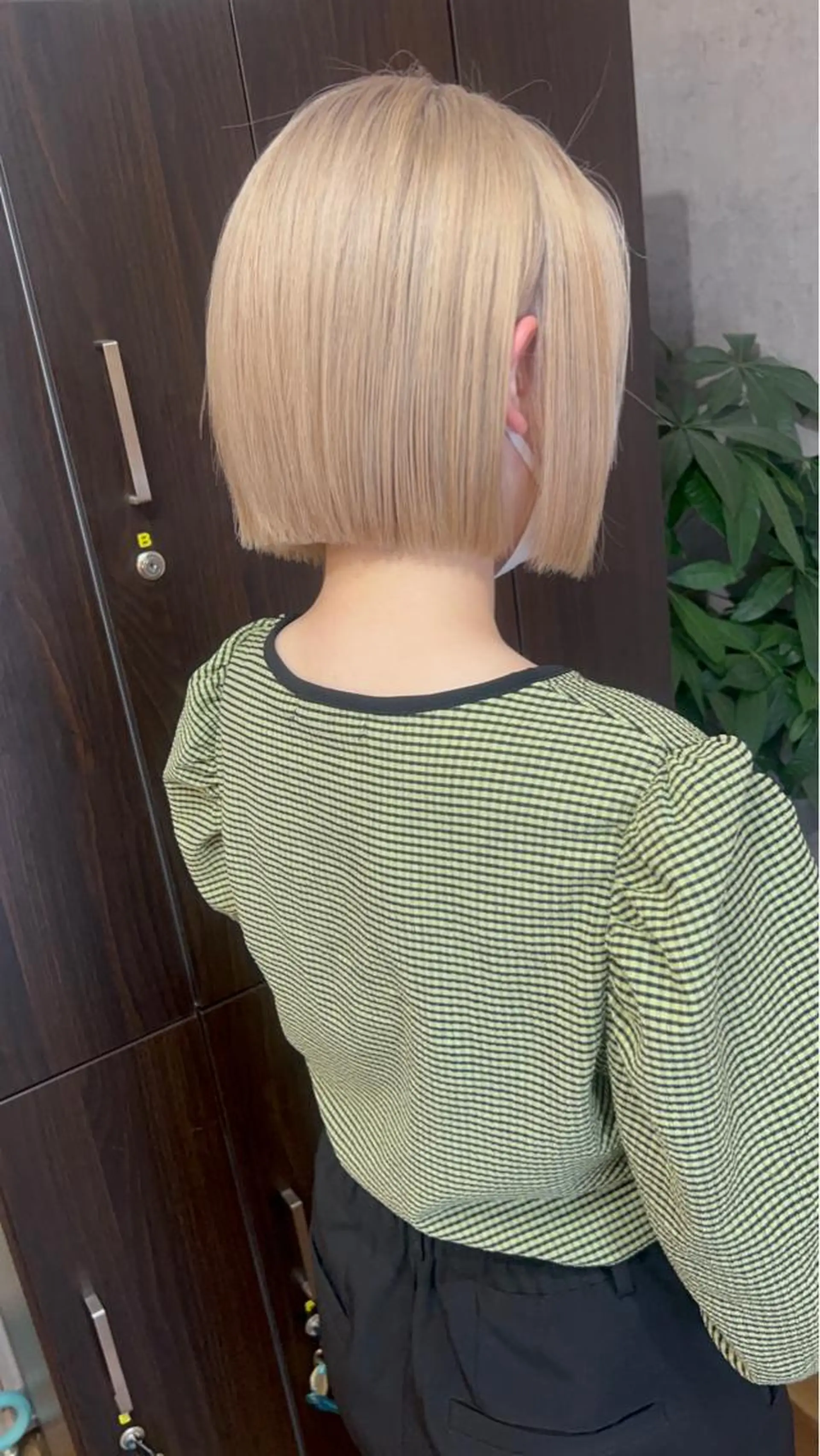 ミディアム カラー ハイトーンカラー ヘアカラー FORT所属・レイヤー/髪質改善 池本　紘之のヘアスタイル