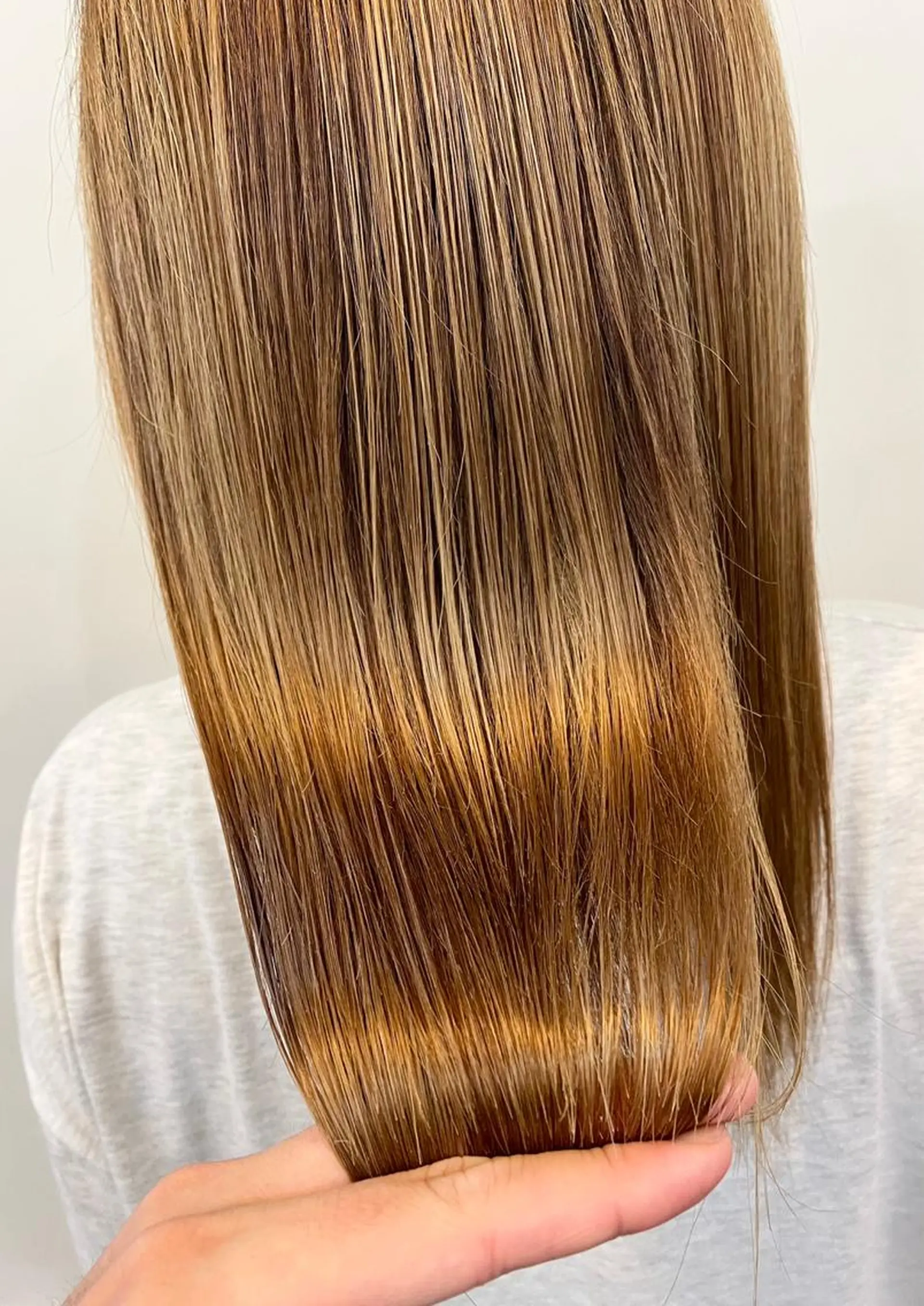 ロング カラー ベージュカラー トリートメント FLAGS YAMATOのヘアスタイル