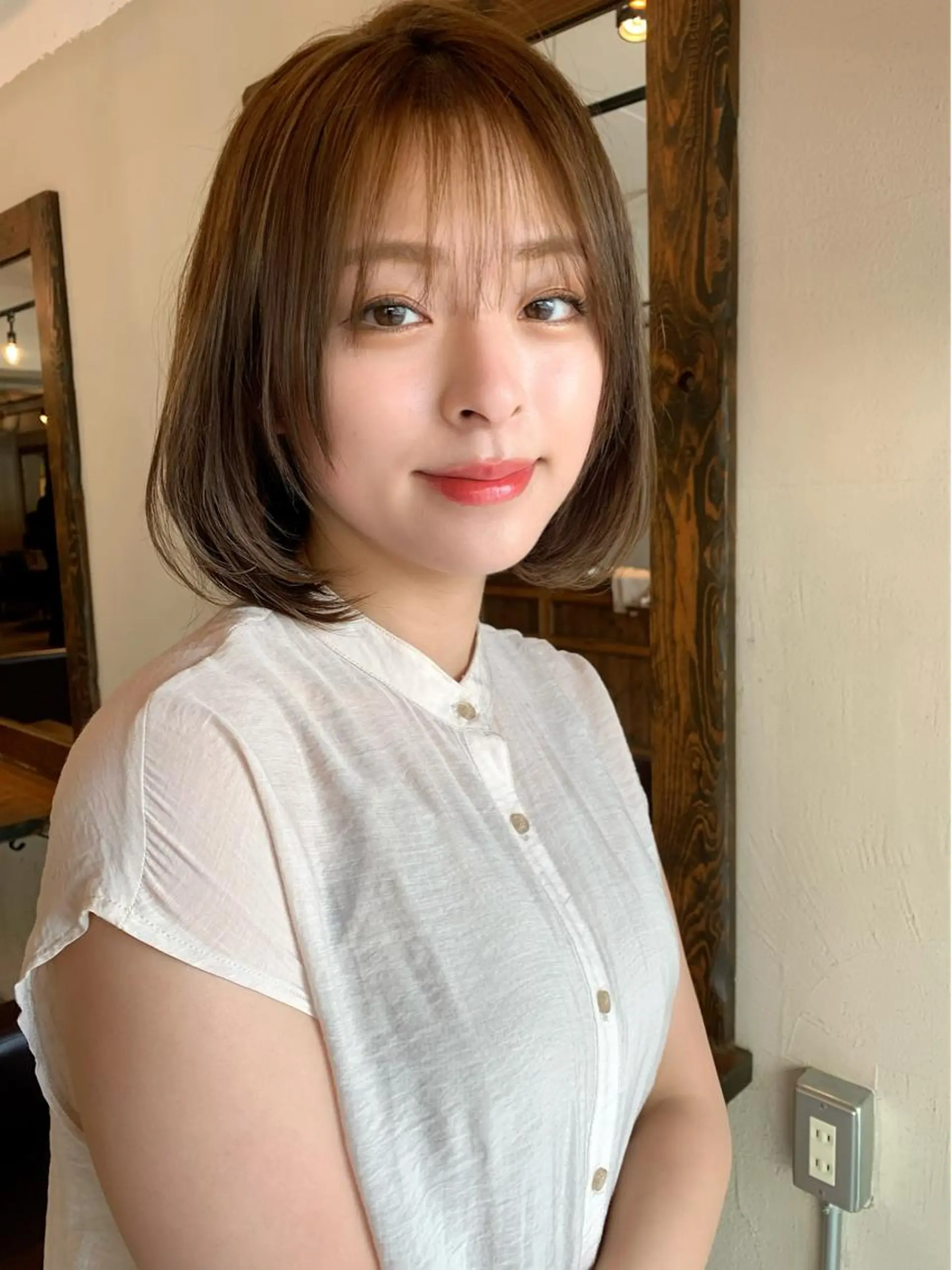 ショート カラー 透明感/オリーブ/ グレージュ/YUKAのヘアスタイル