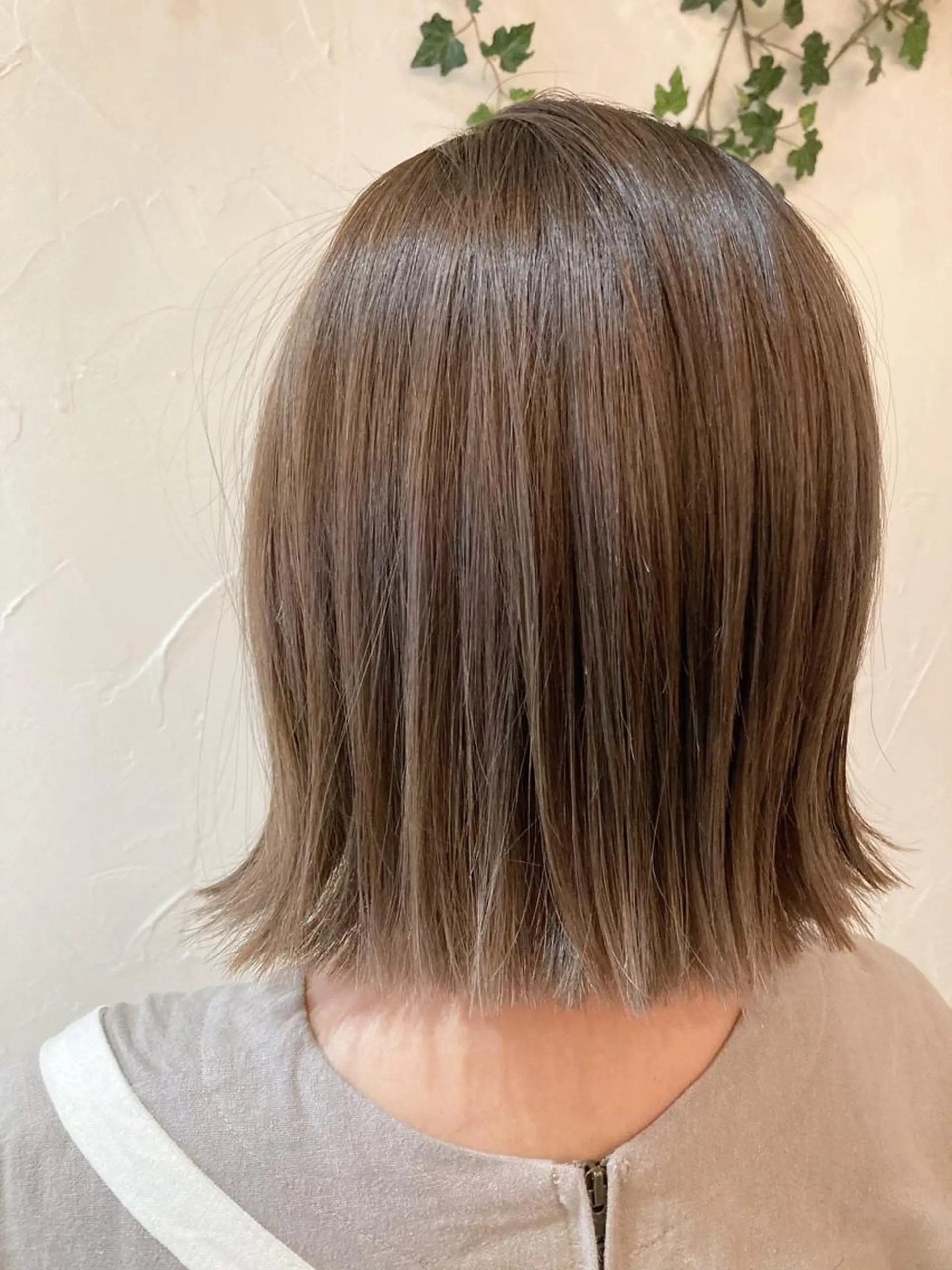 カラー historico所属・シマダ アユミのヘアスタイル