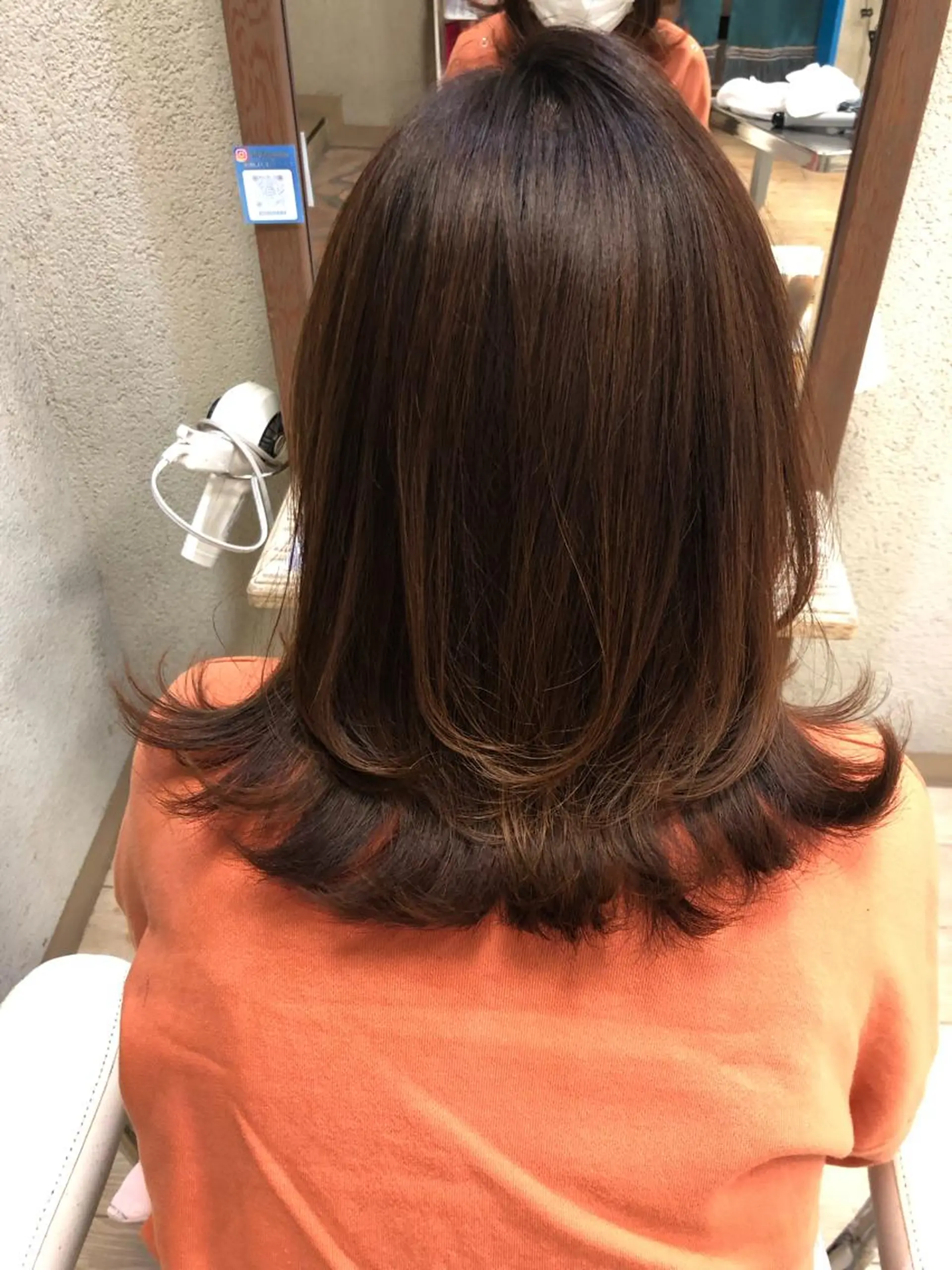 ミディアム 切りっぱなしボブ ボブ くびれヘア カット ヘアカラー トリートメント 阿部 美咲のヘアスタイル