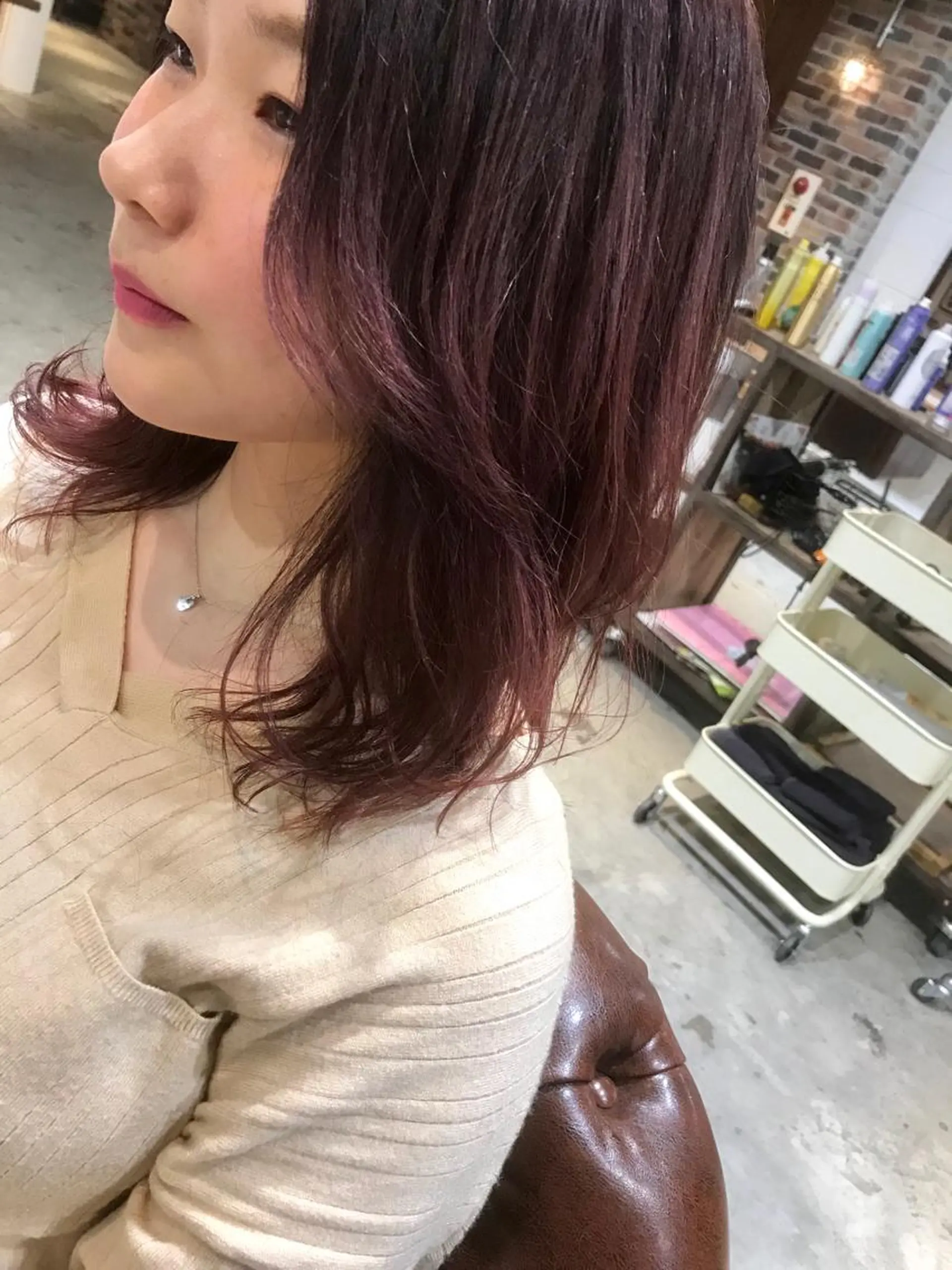 セミロング カラー グラデーションカラー ラベンダーカラー ピンクカラー レッドカラー 竹嶌 健吾のヘアスタイル