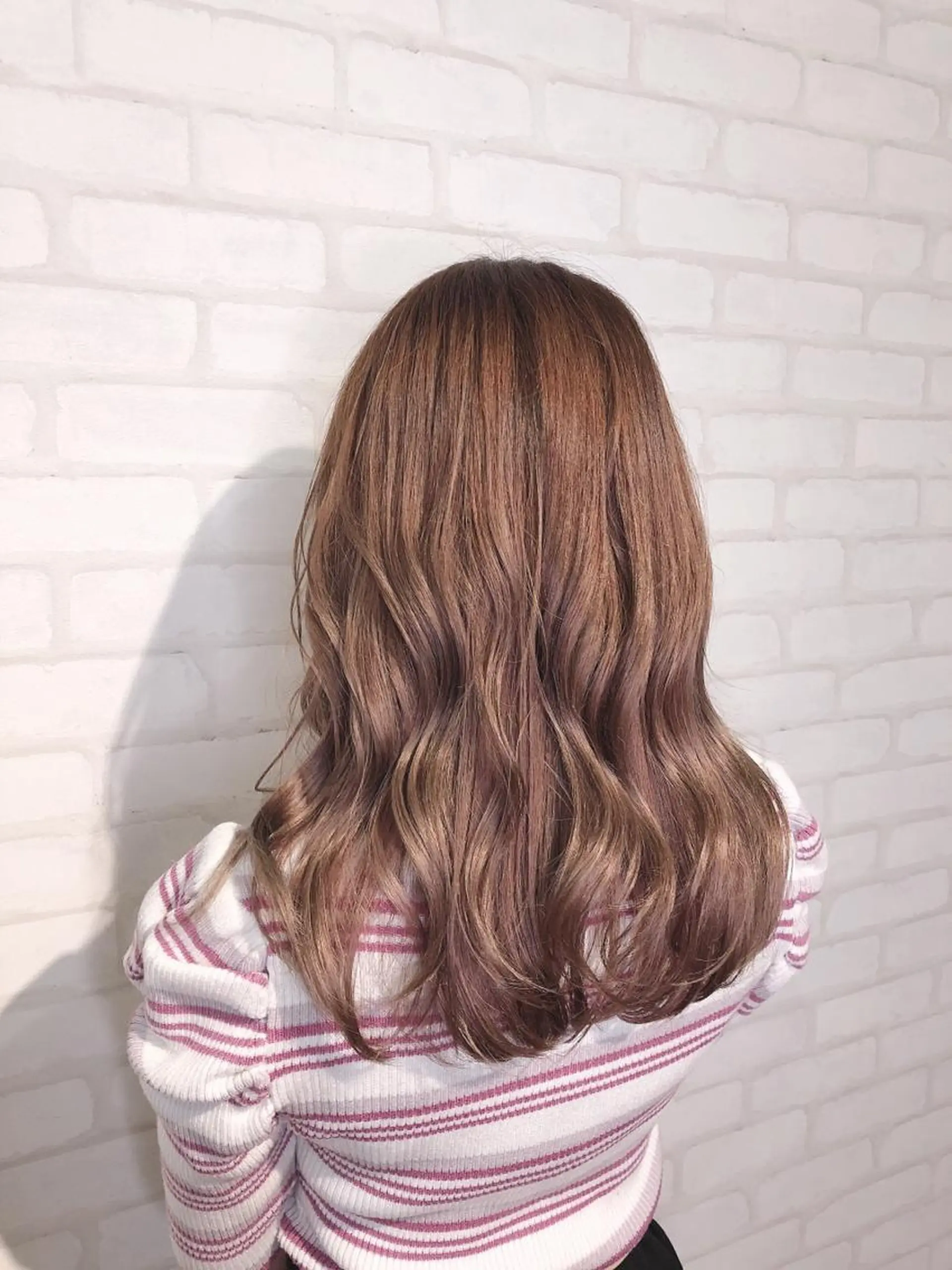 セミロング ミヤザキ タクトのヘアスタイル