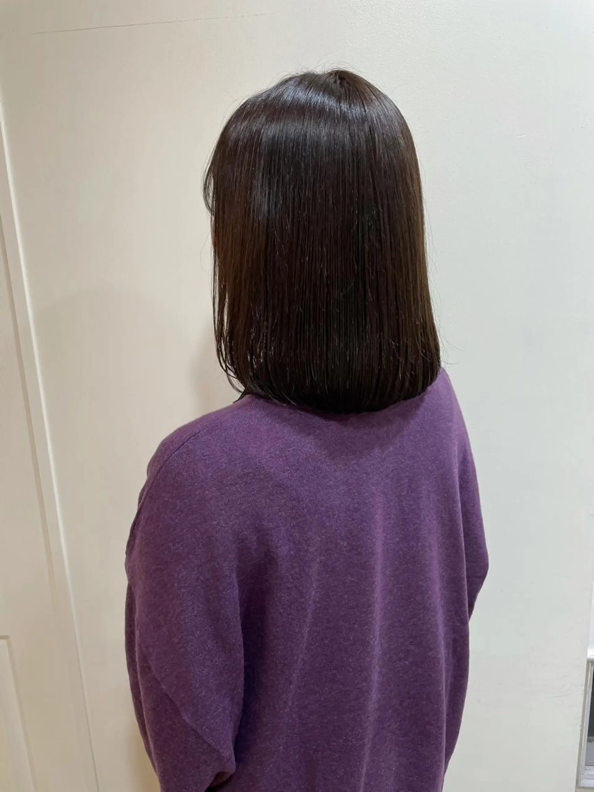 ミディアム カラー MIOベージュカラー 柔らかいカラーのヘアスタイル