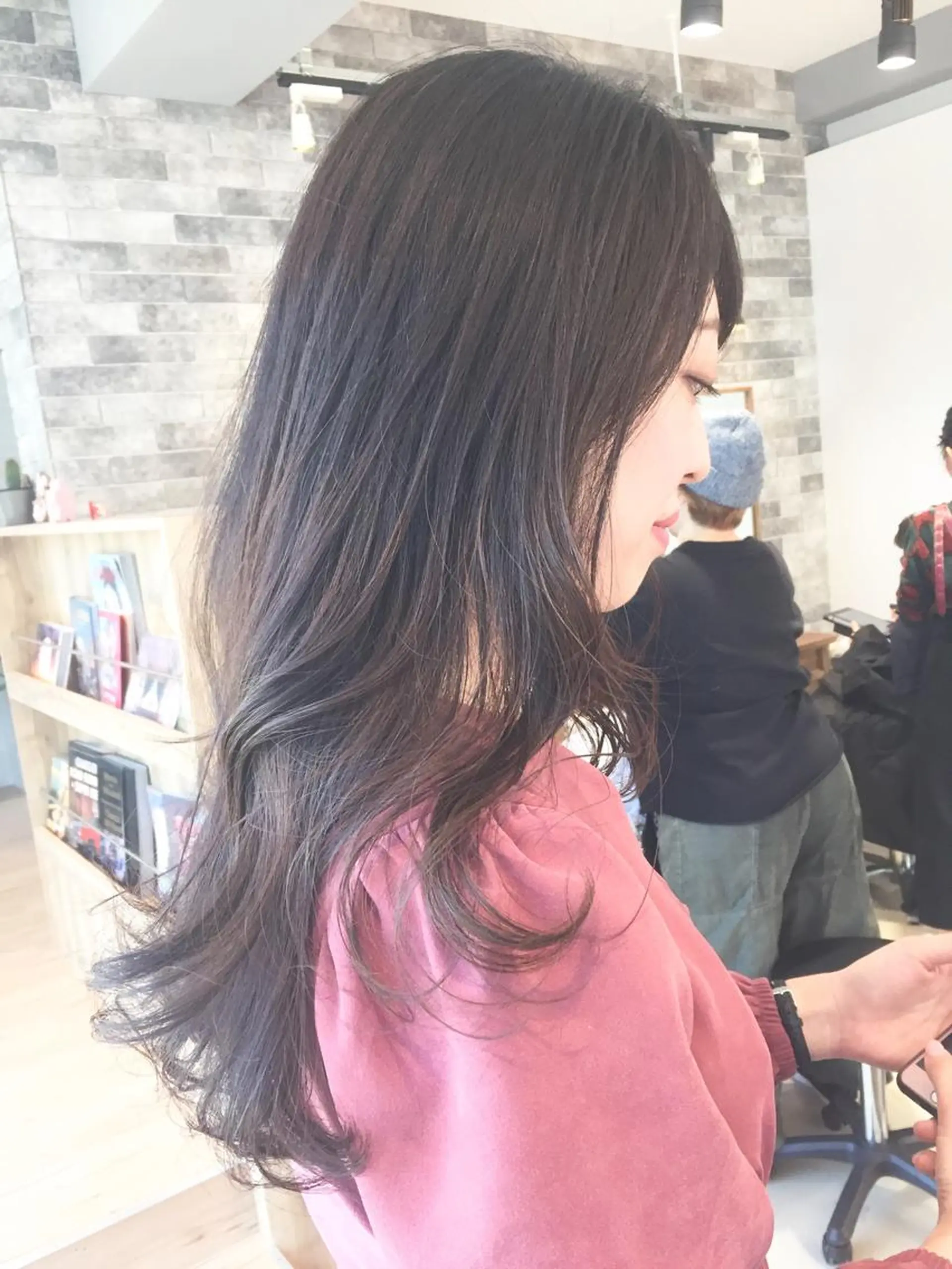 セミロング カット ヘアカラー トリートメント 所渉/韓国レイヤー /ウルフカットのヘアスタイル