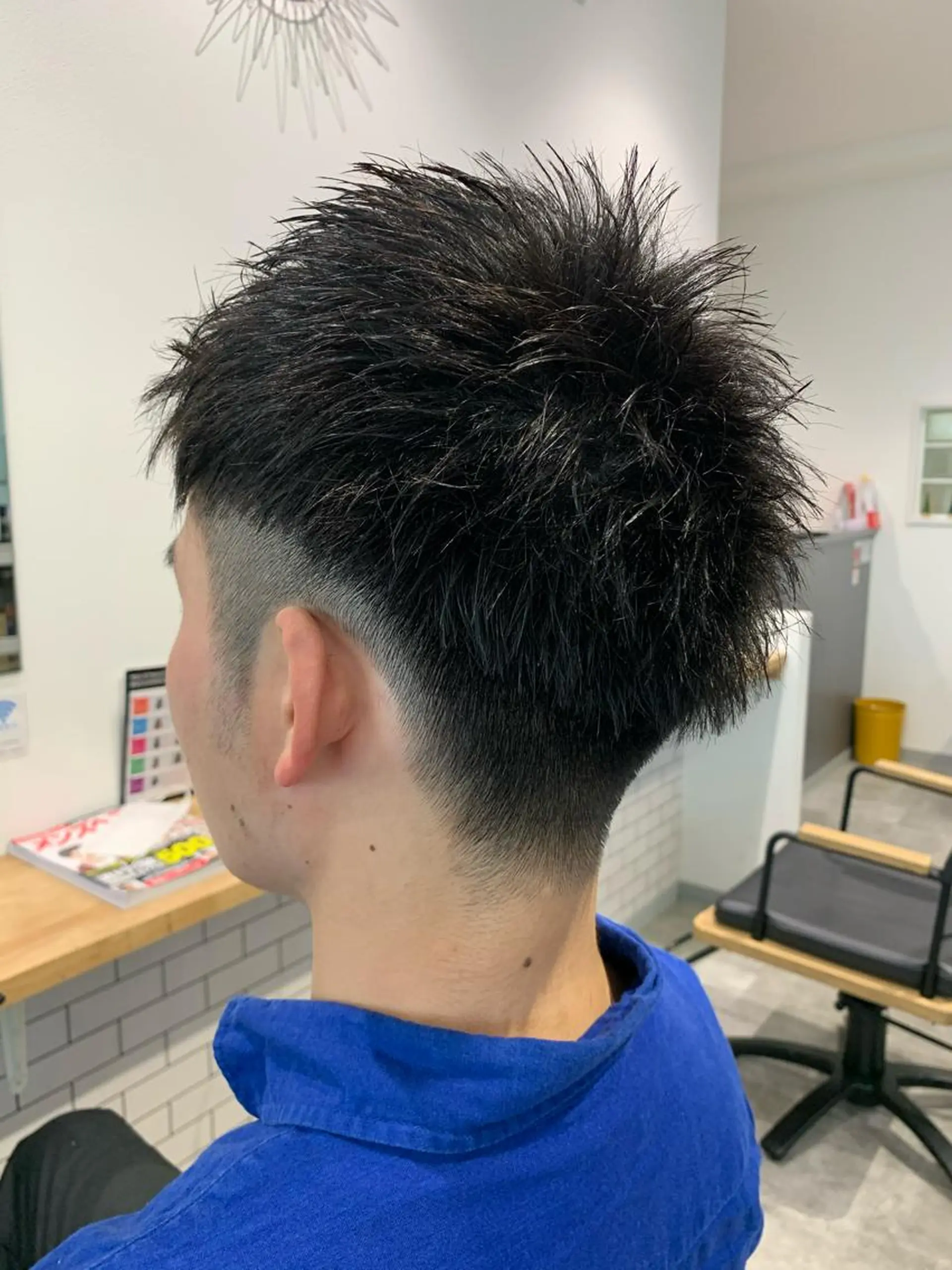 メンズ ヨシミ カズヤのヘアスタイル