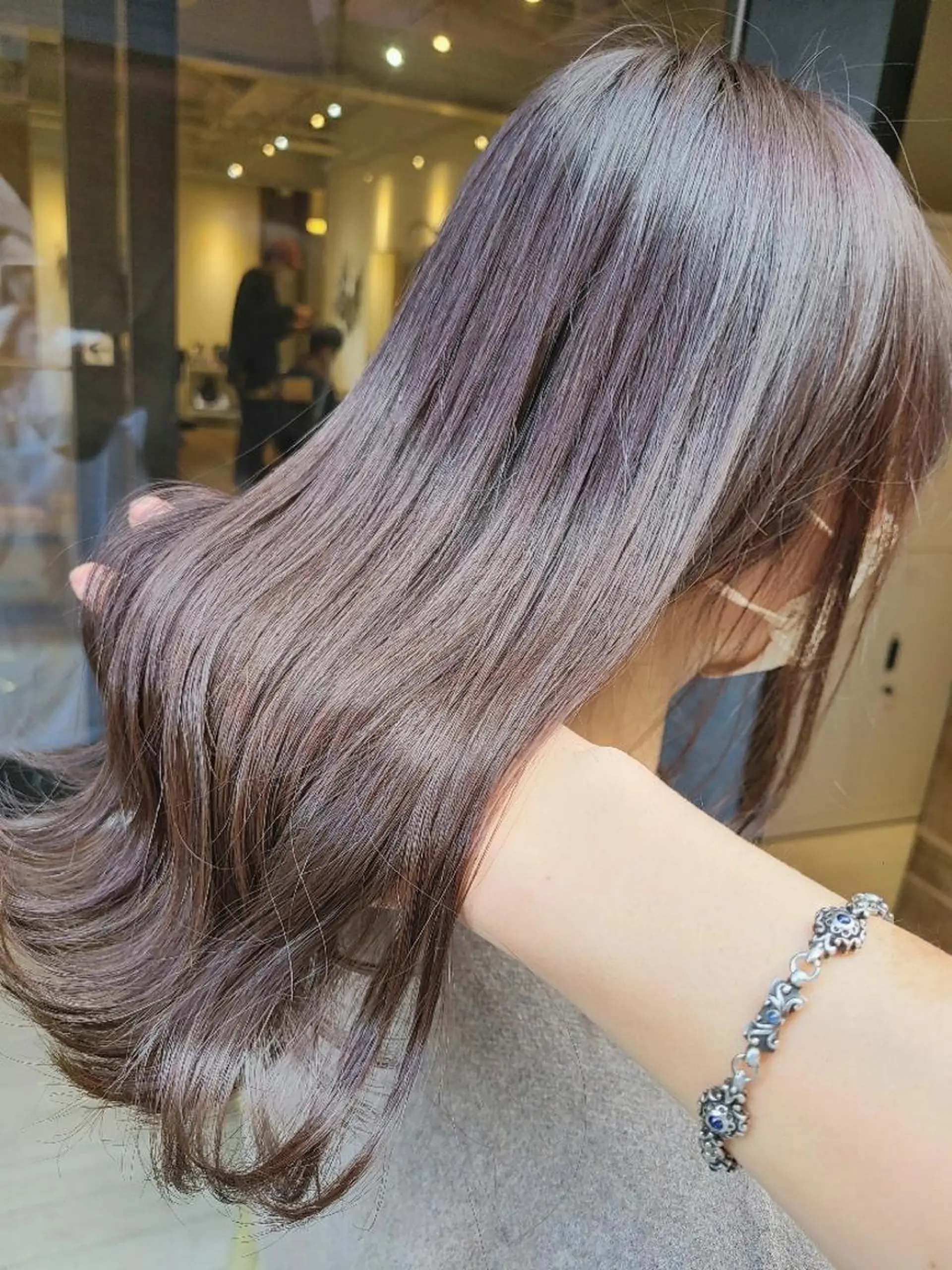 セミロング カラー ベージュカラー ラベンダーカラー ラベンダーベージュ カット ヘアカラー トリートメント 【ネウィ天王寺 】seiyaのヘアスタイル