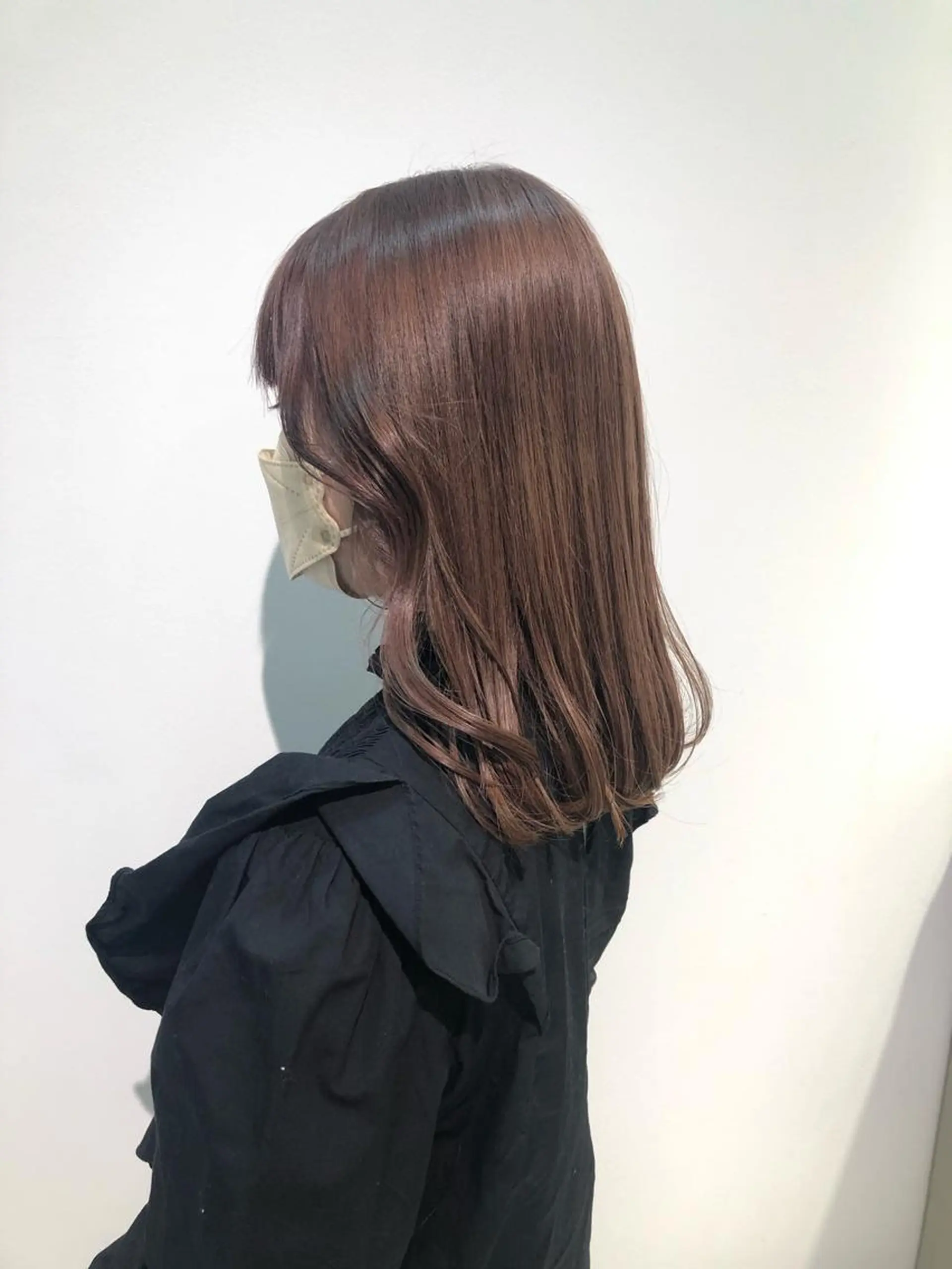 ミディアム カラー ベージュカラー ブリーチ ピンクカラー ピンクベージュ レイヤー/お顔まわり 暖色カラー🍑Amiのヘアスタイル