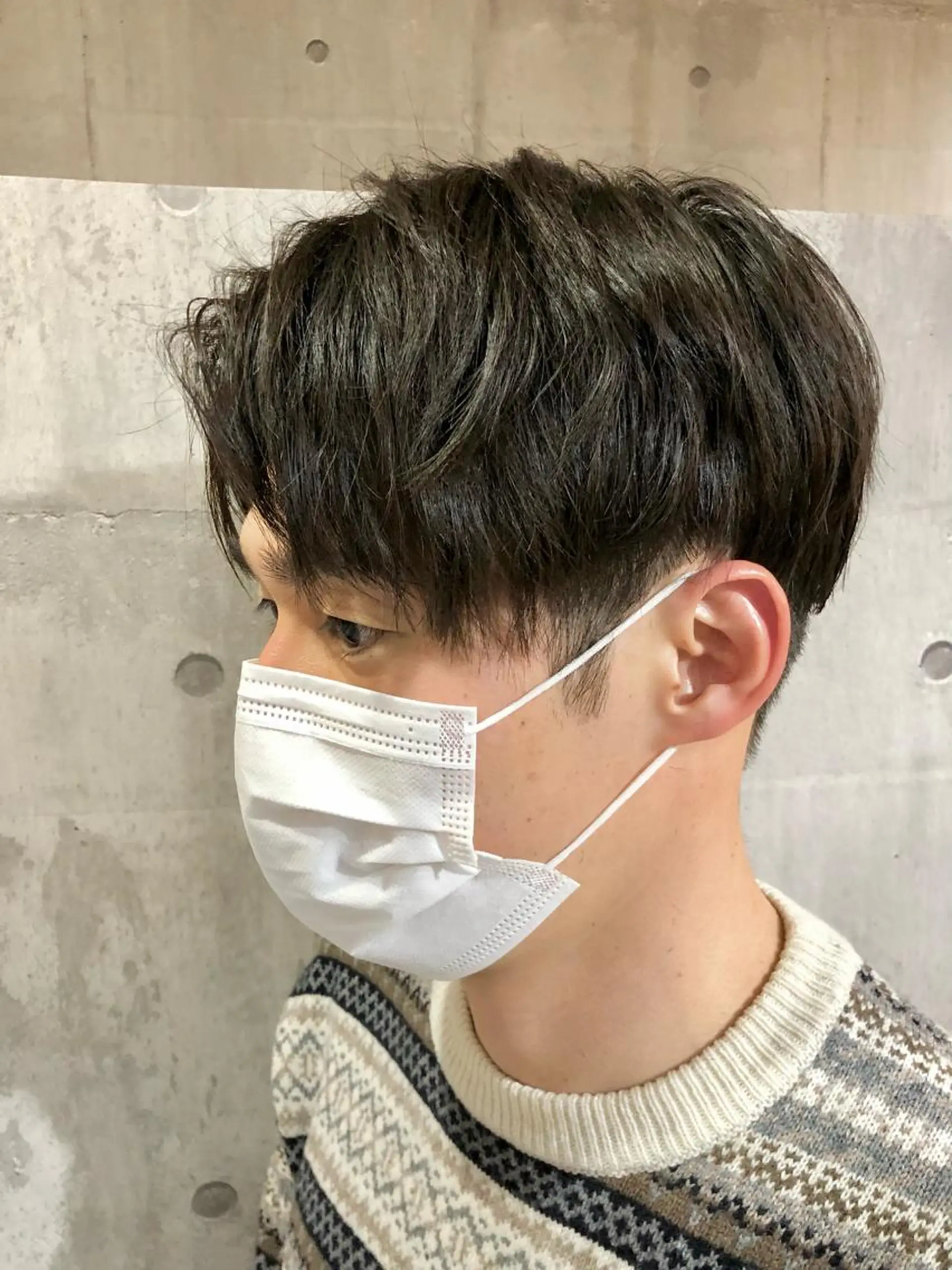 ショート メンズ センターパート マッシュ レイヤー/韓国 ハイトーン興津史弥のヘアスタイル