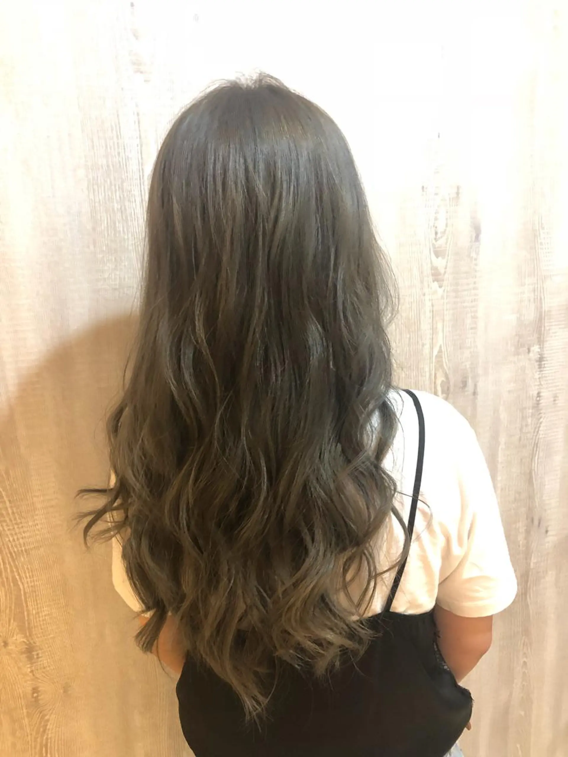 ロング カラー ベージュカラー ブリーチ Oasis所属・🦋Oasis RINA 🦋のヘアスタイル