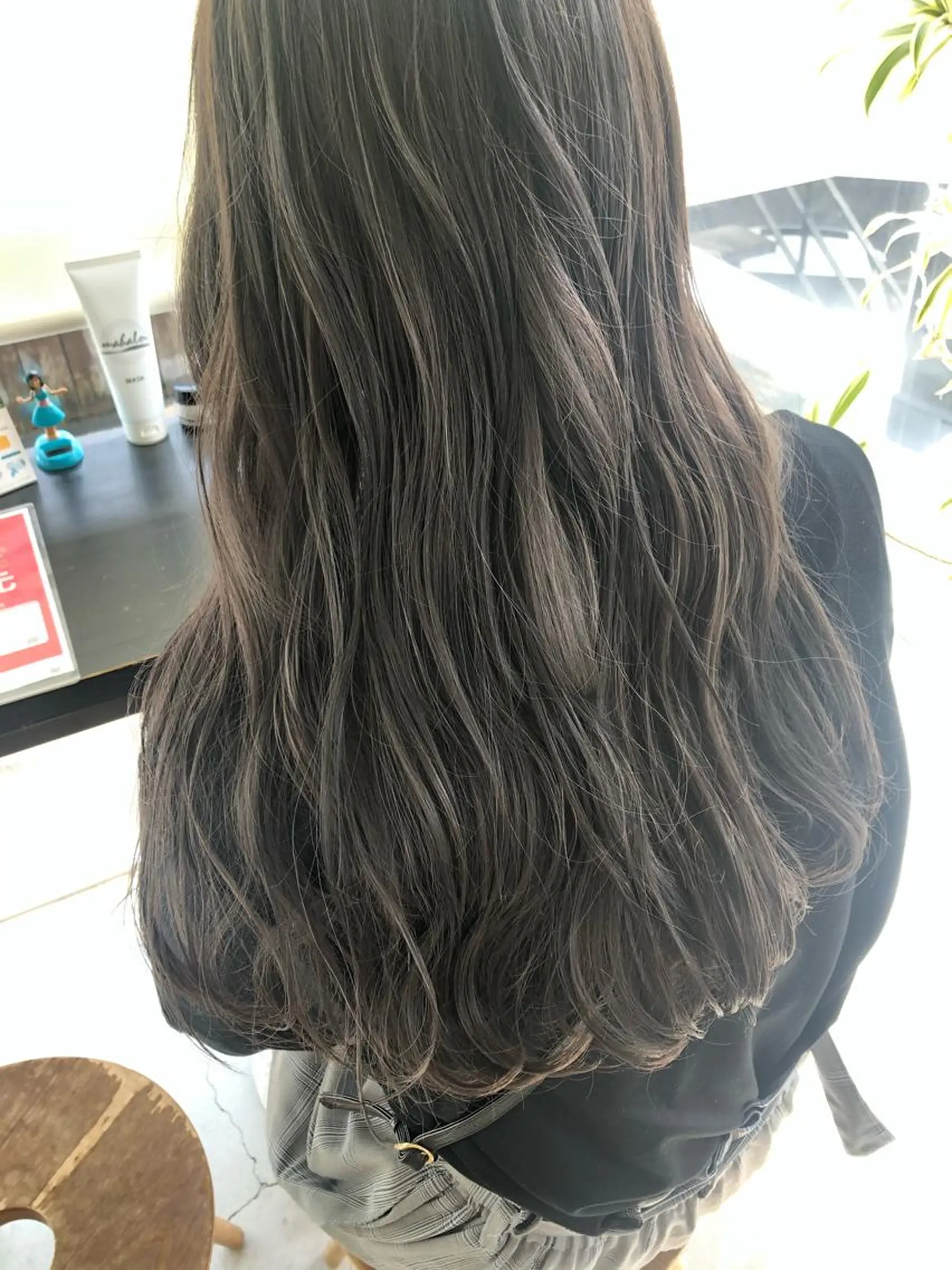 ロング カラー カット ヘアカラー 小森 樹奈のヘアスタイル