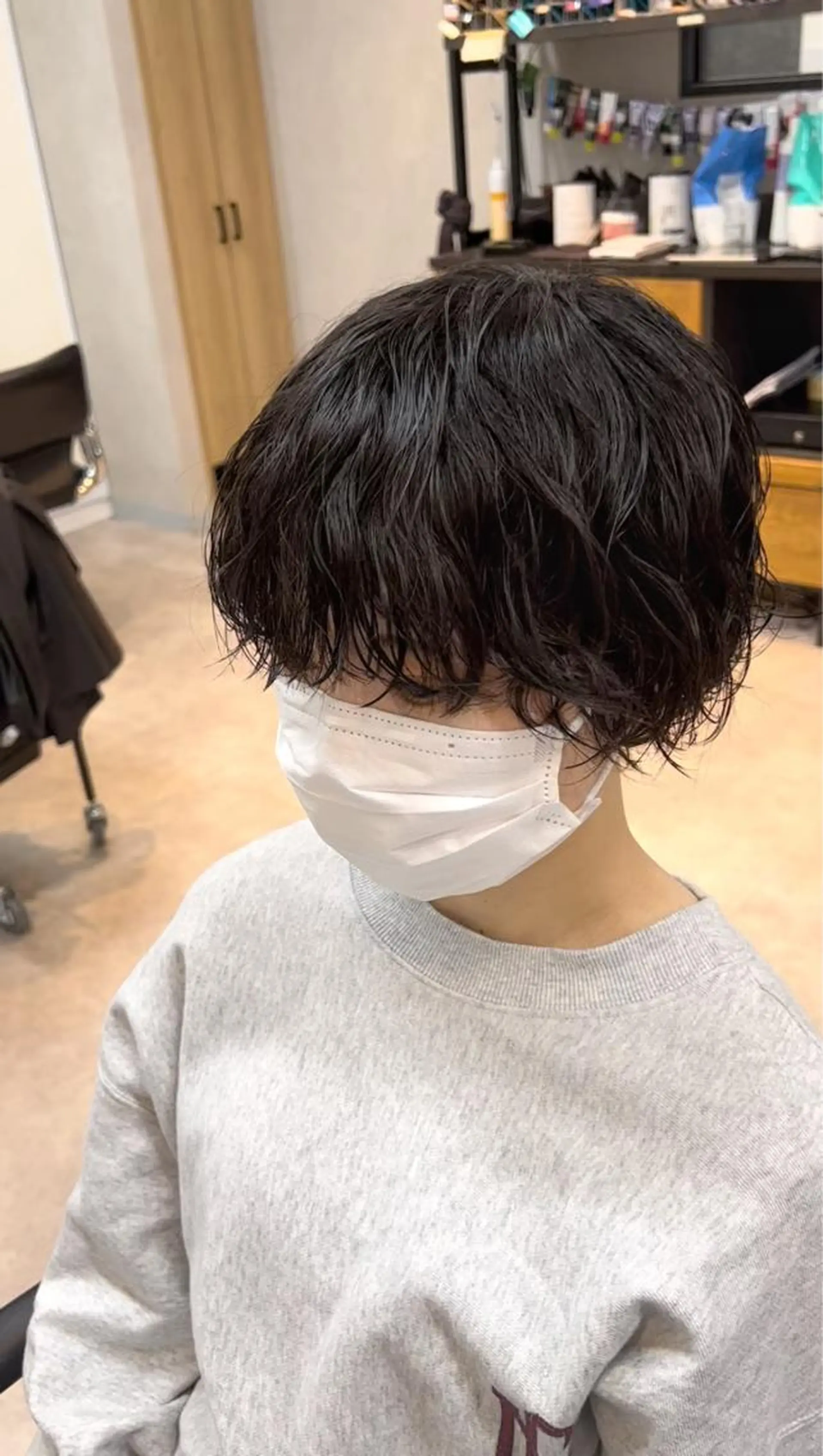 ショート パーマ ハイライト ウルフカット スパイラルパーマ カット パーマ ヘアセット メンズStylist 山根慧のヘアスタイル