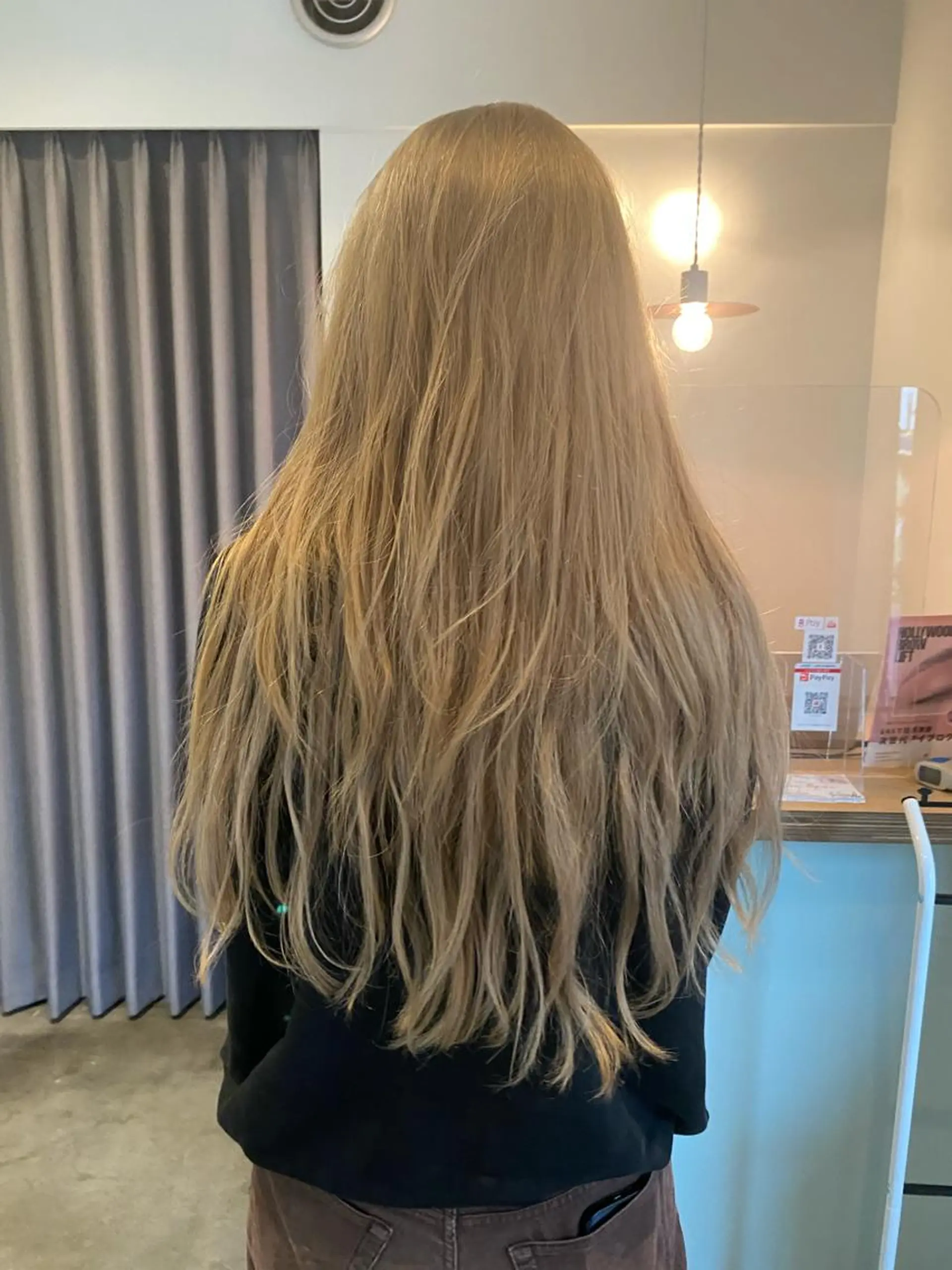 ロング カラー 美髪ストレート 川本雄己のヘアスタイル