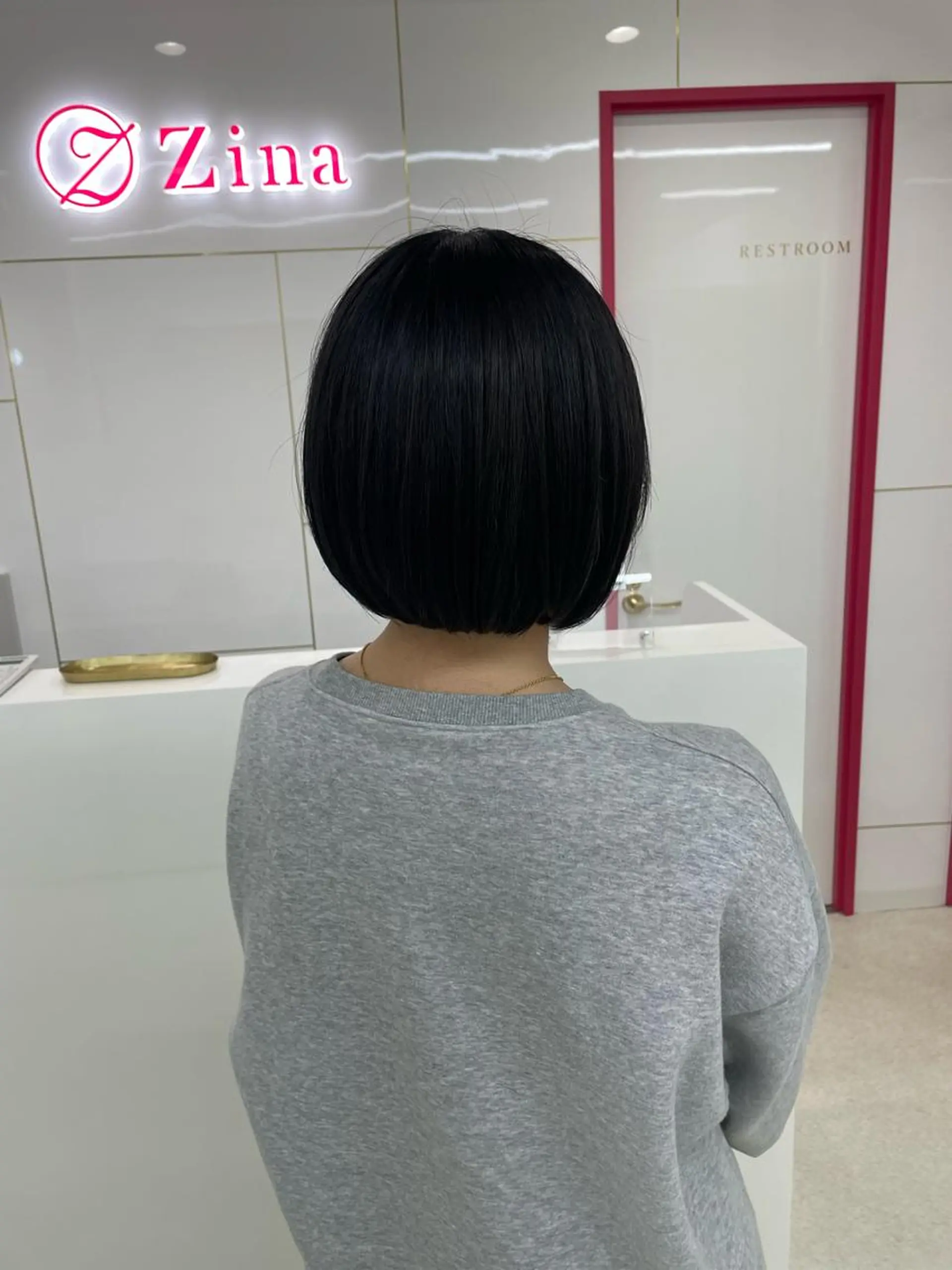 ショート カラー カット ヘアカラー トリートメント 冨木 雄斗のヘアスタイル