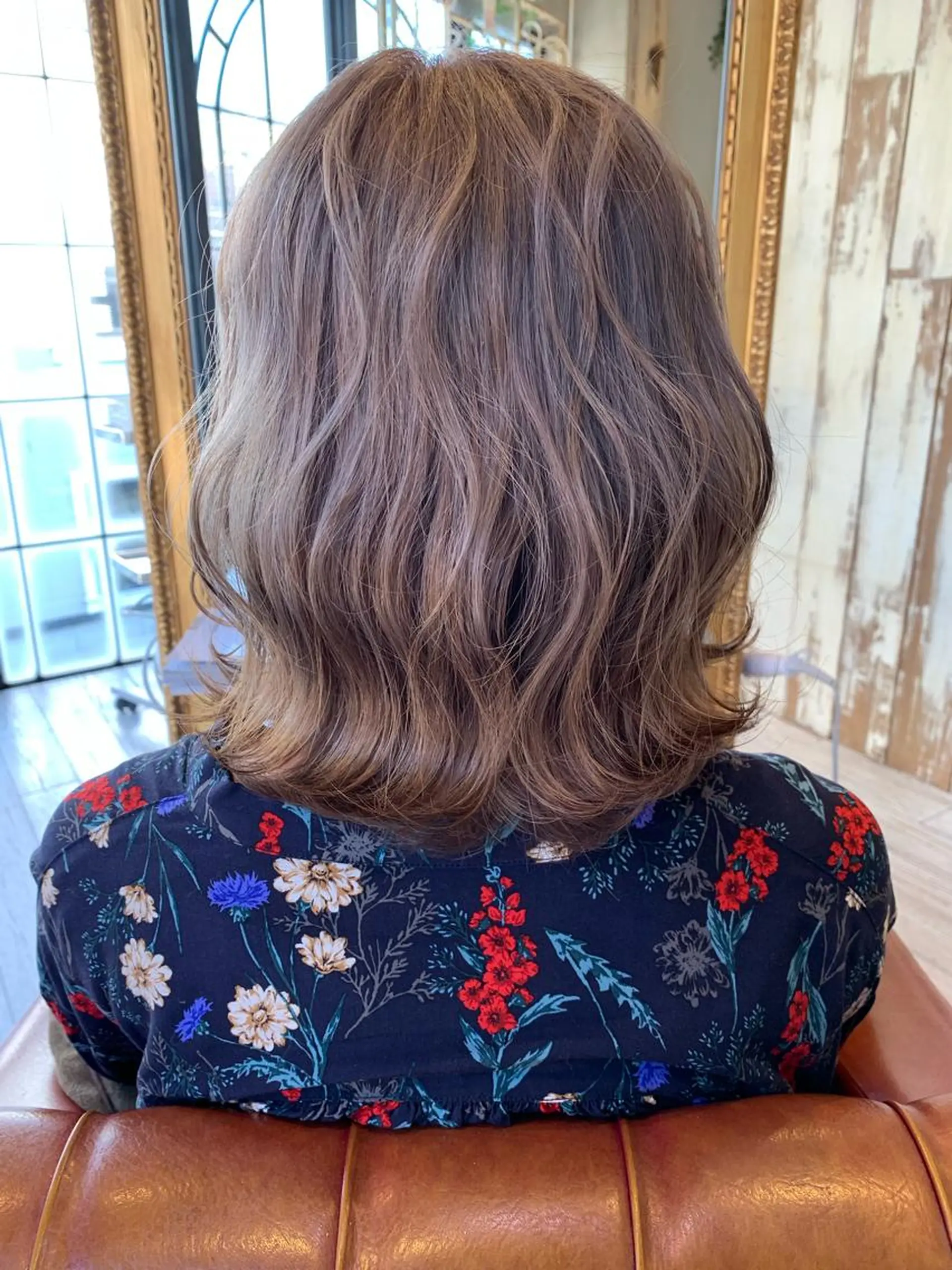 ミディアム カラー カット ヘアカラー トリートメント DECORA sweet(川越)所属・坪田 彩花のヘアスタイル