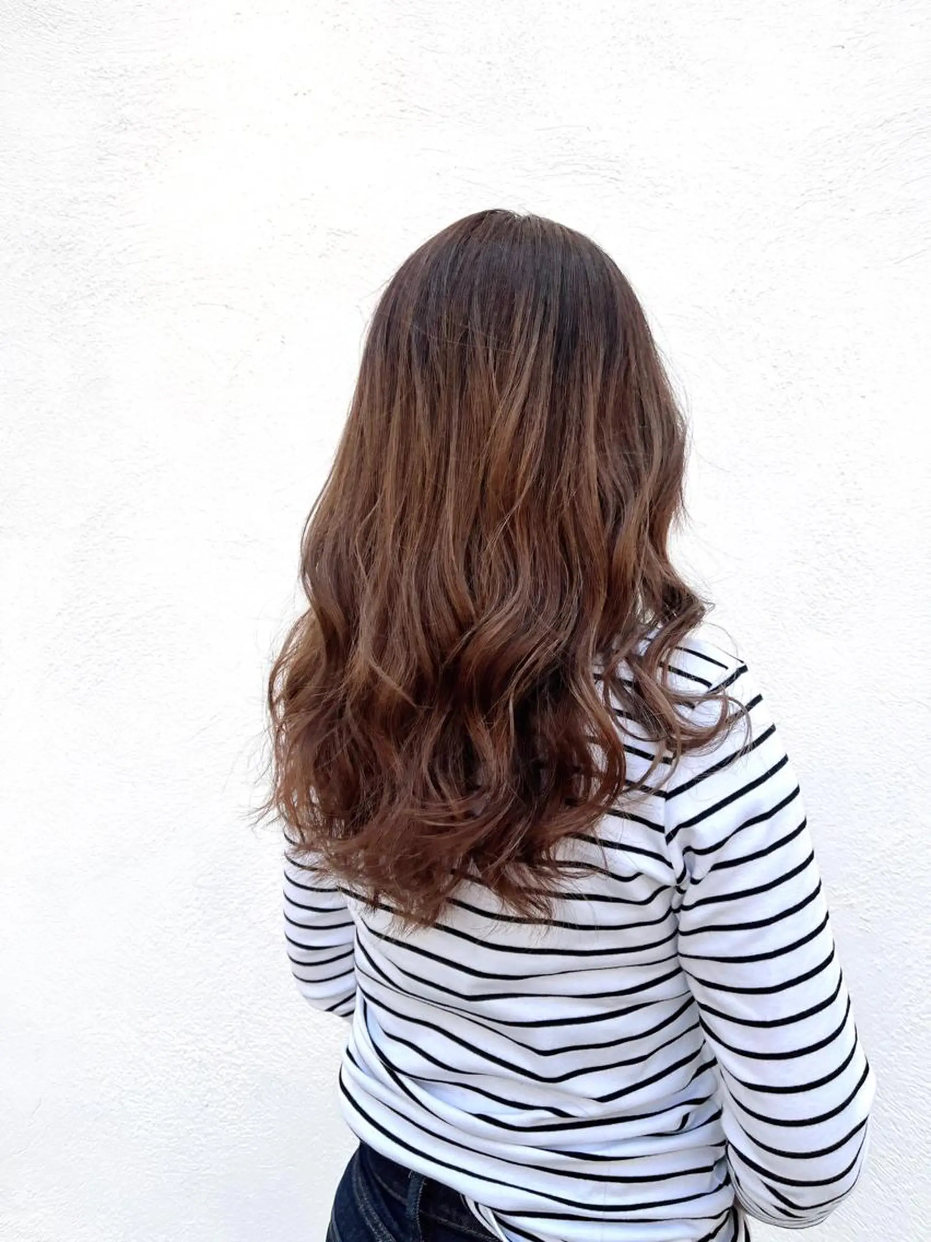 セミロング カラー ブラウンカラー モカブラウン レイヤーカット カット ヘアカラー SALOWIN神戸三宮店所属・【美髪を叶える】中谷 彰宏（アキ)のヘアスタイル