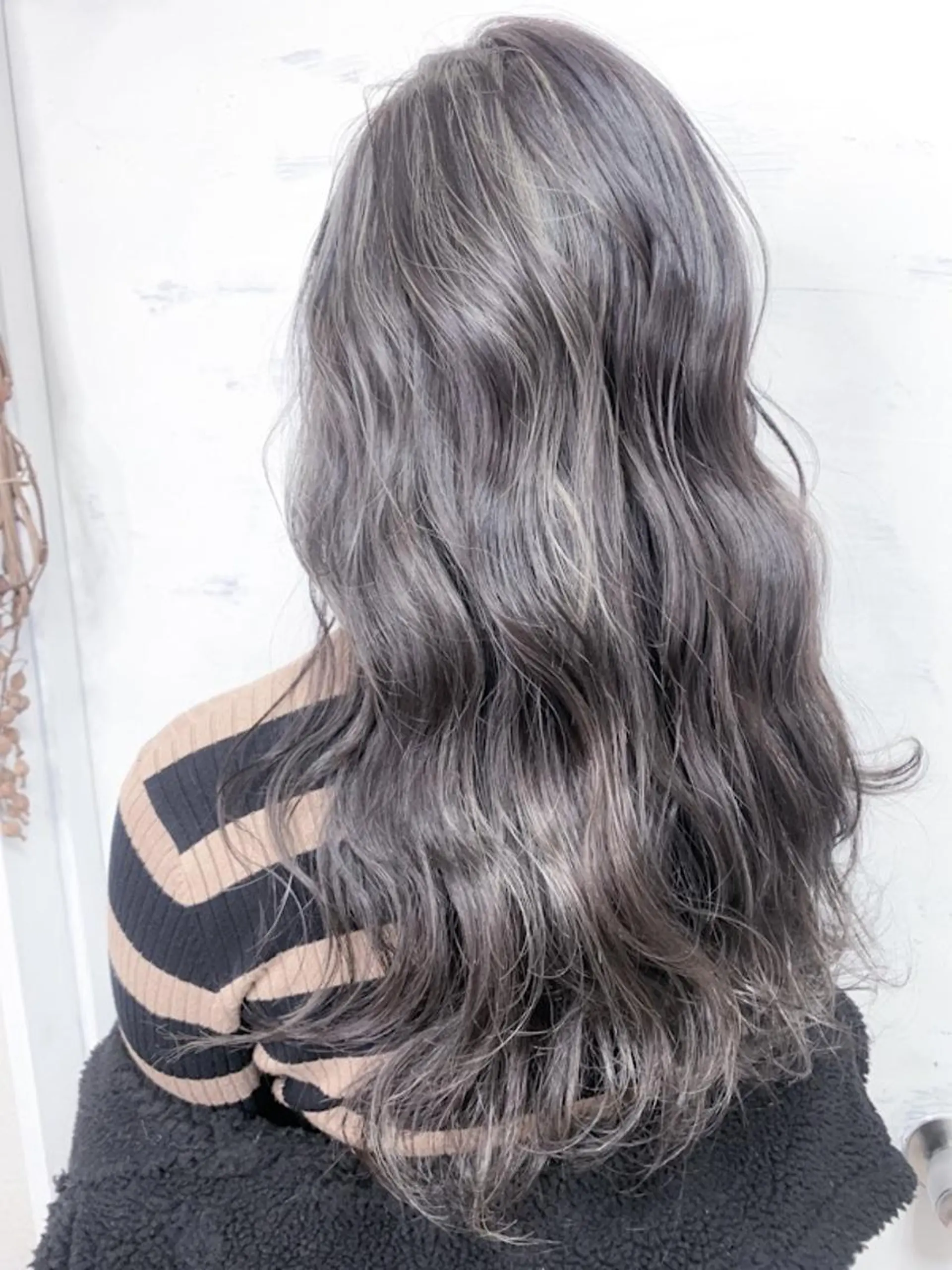 ロング カラー アディクシーカラー ハイライトカラー ハイライト ヘアカラー BOX mico.のヘアスタイル