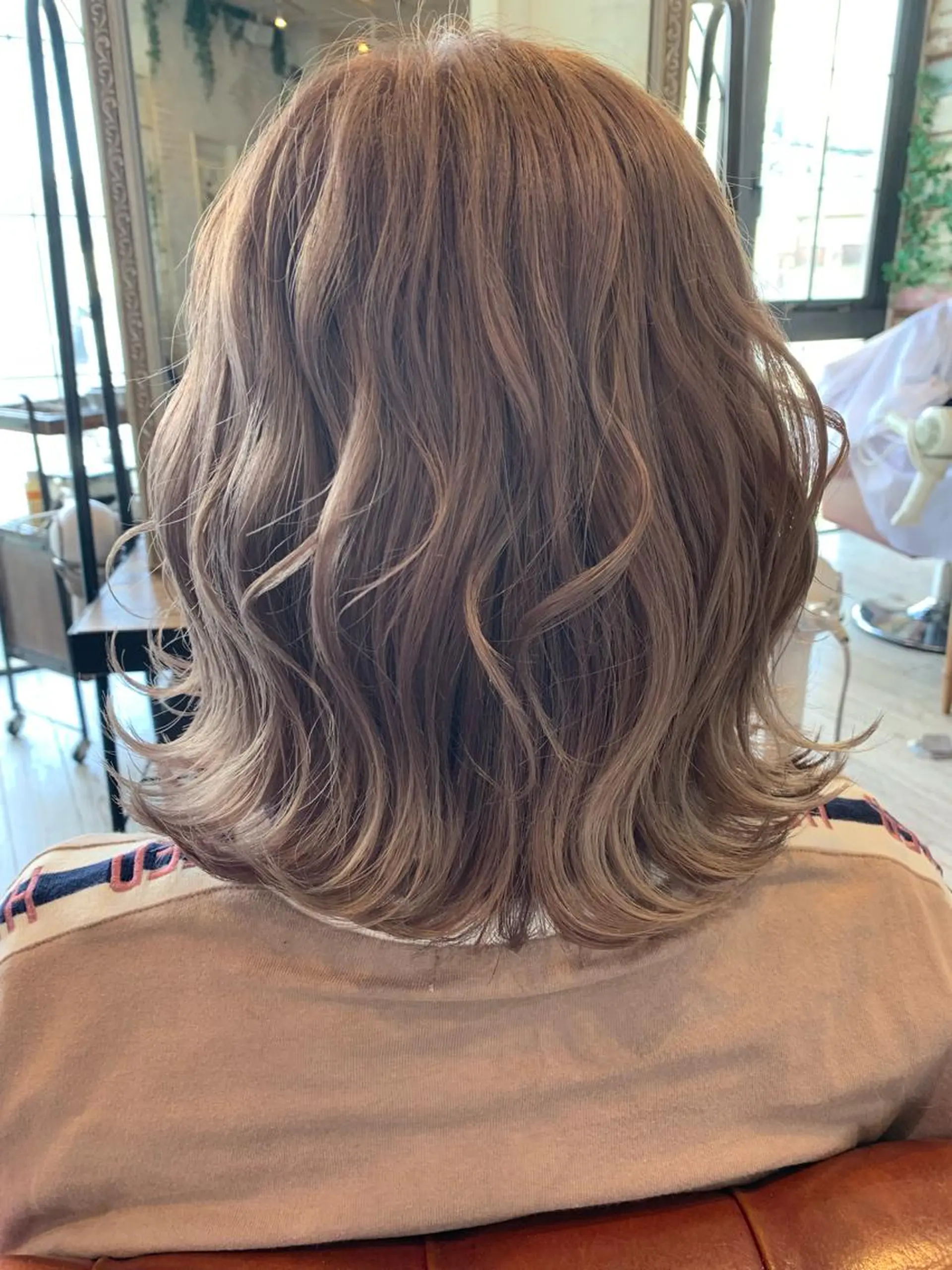 ミディアム カラー カット ヘアカラー トリートメント DECORA sweet(川越)所属・坪田 彩花のヘアスタイル