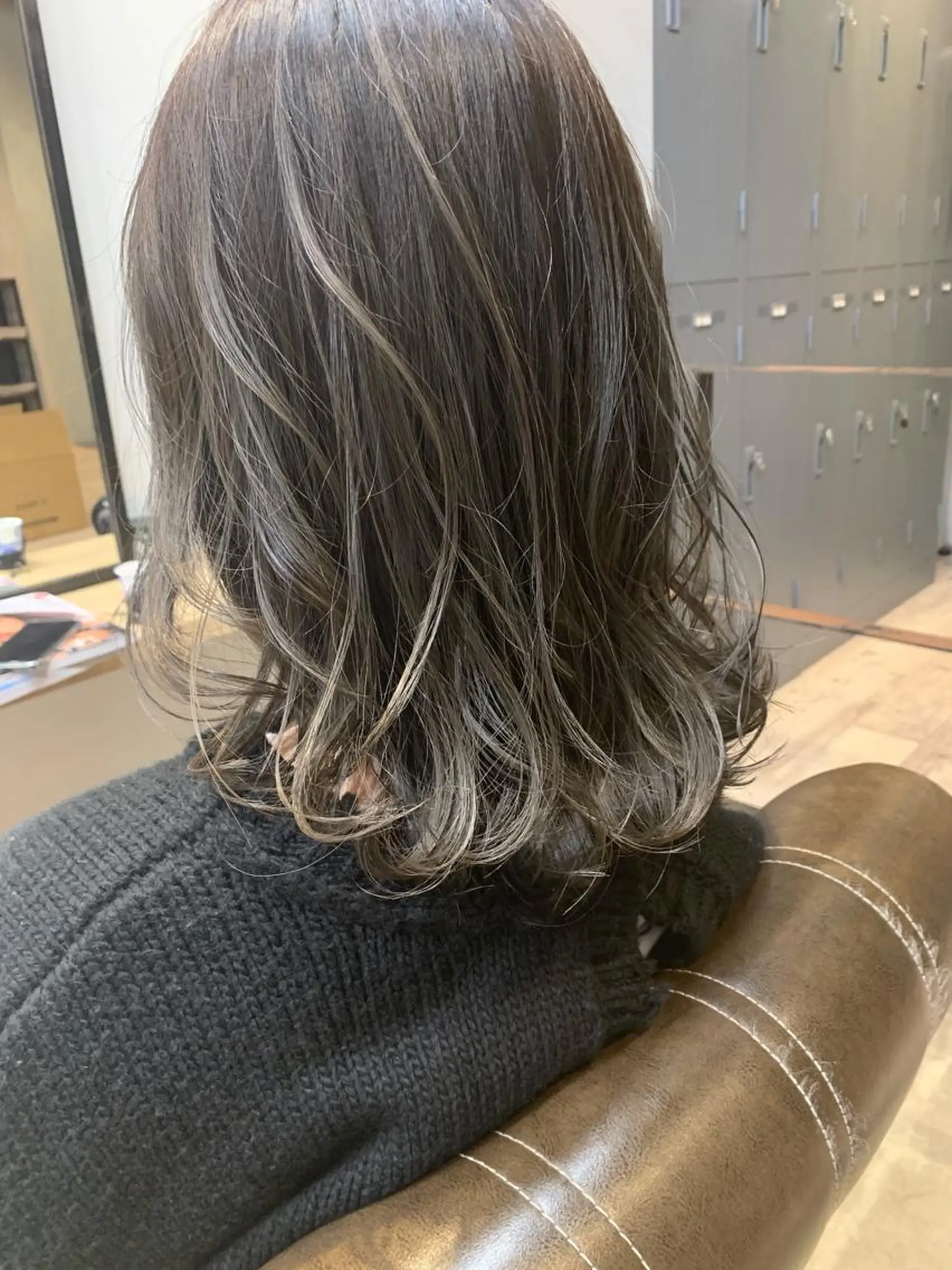 ミディアム ボブ/レイヤー/ ショートcovo代表のヘアスタイル