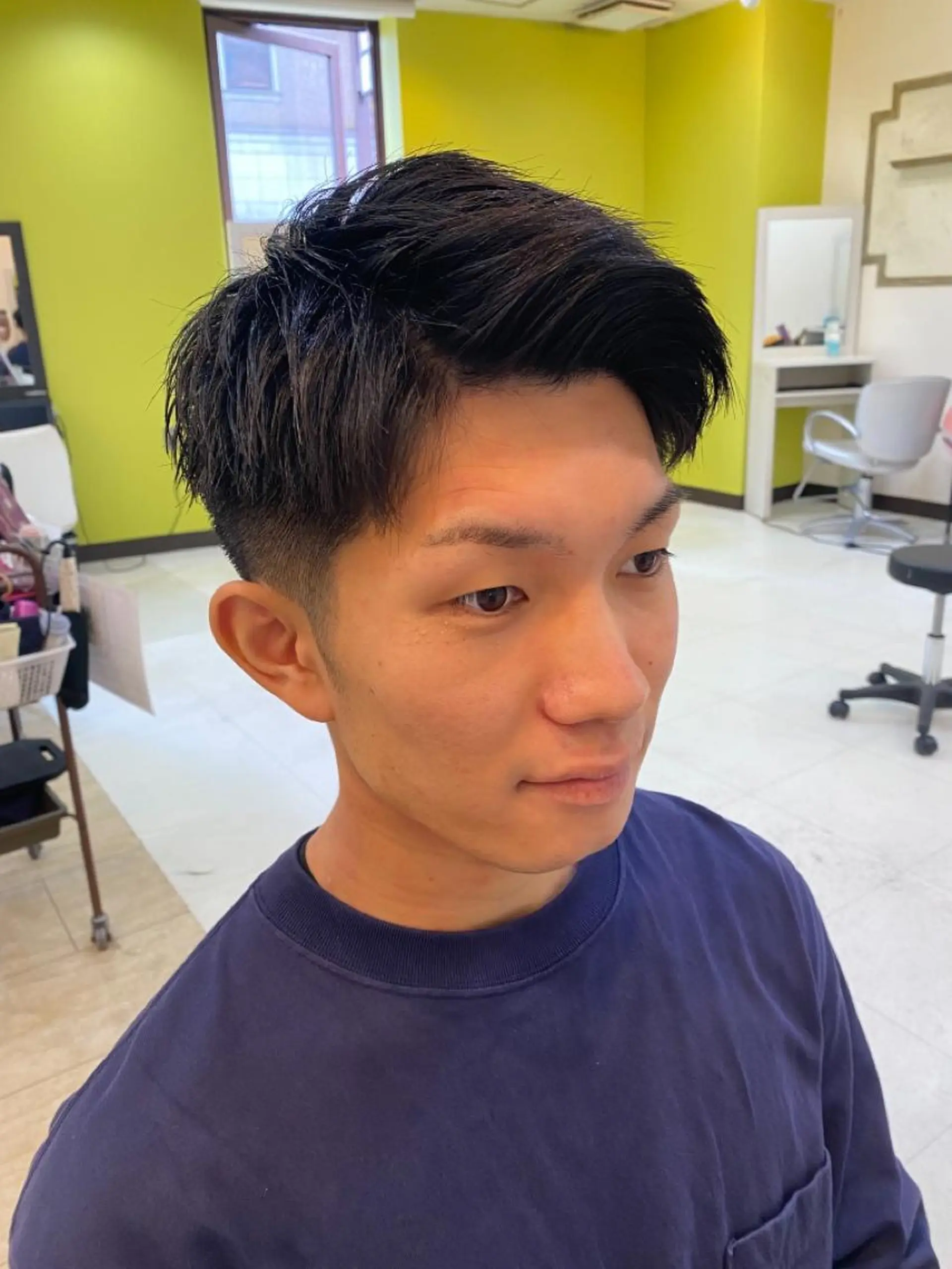 メンズ メンズブリーチ メンズパーマ メンズスパイラルパーマ メンズツイストパーマ ツイストパーマ 【阪急六甲 サロン ド ロイ】所属・メンズ特化 岸本 阪急六甲サロンドロイのヘアスタイル