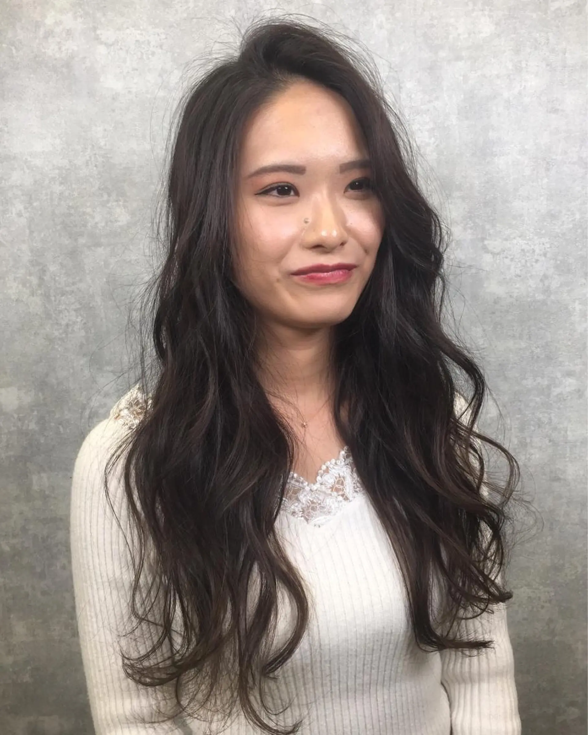ロング カット ヘアカラー 色白に見える暗髪 梅田・増田のヘアスタイル