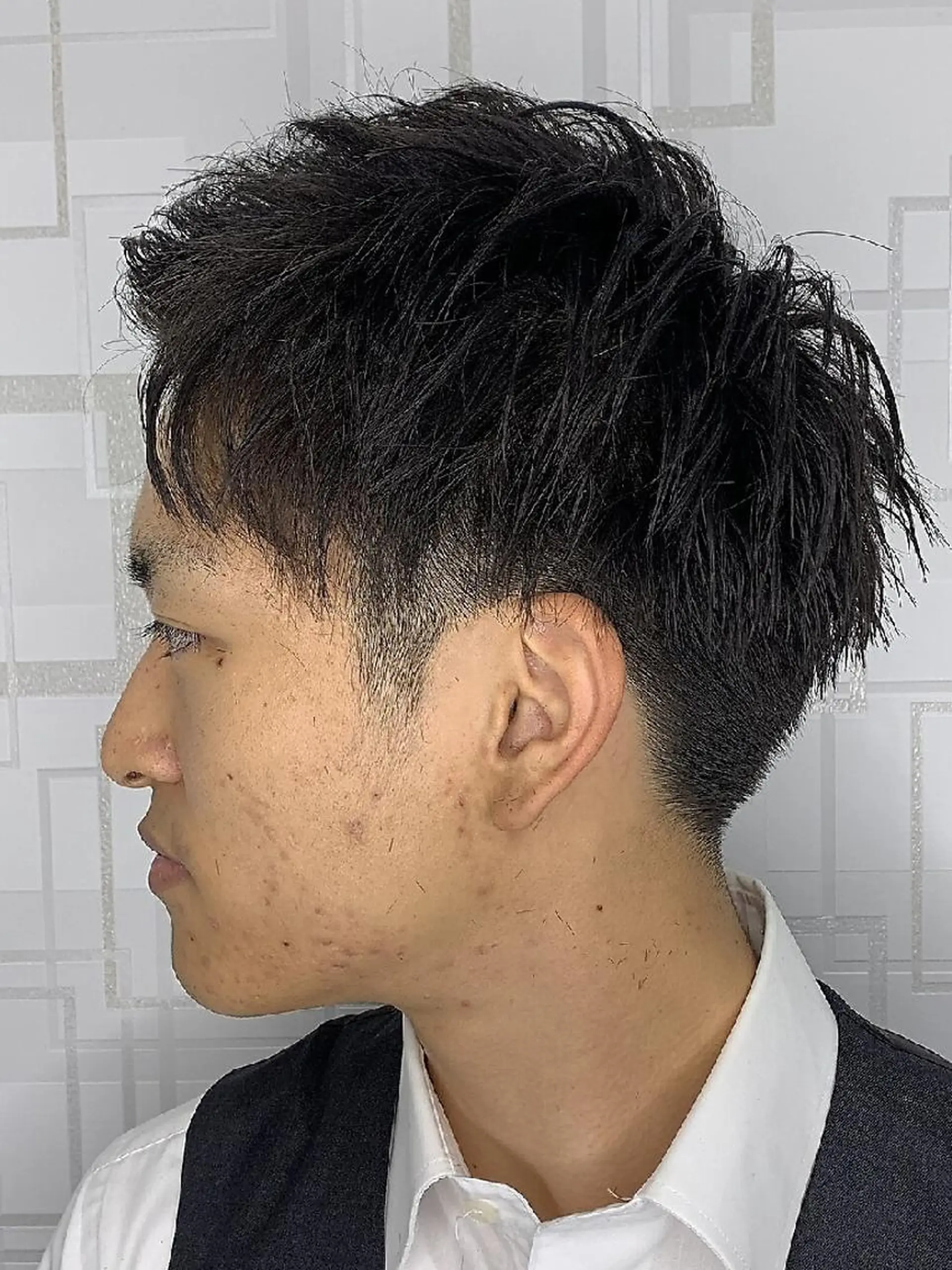 メンズ ショート ボブレイヤー メンズバレイヤージュ メンズブリーチ センターパート フェードカット メンズパーマ/顔周り レイヤー店長えのもとのヘアスタイル