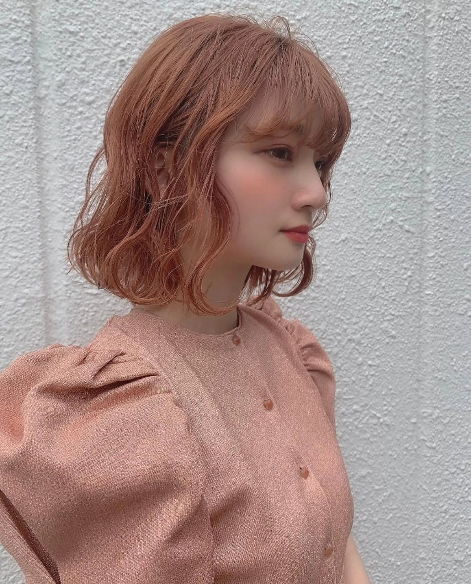 ミディアム カラー ヘアアレンジ カット ヘアカラー トリートメント ヘアセット SALOWIN原宿ash店所属・憧れの艶ハイトーンへ 🐈サイサキのヘアスタイル