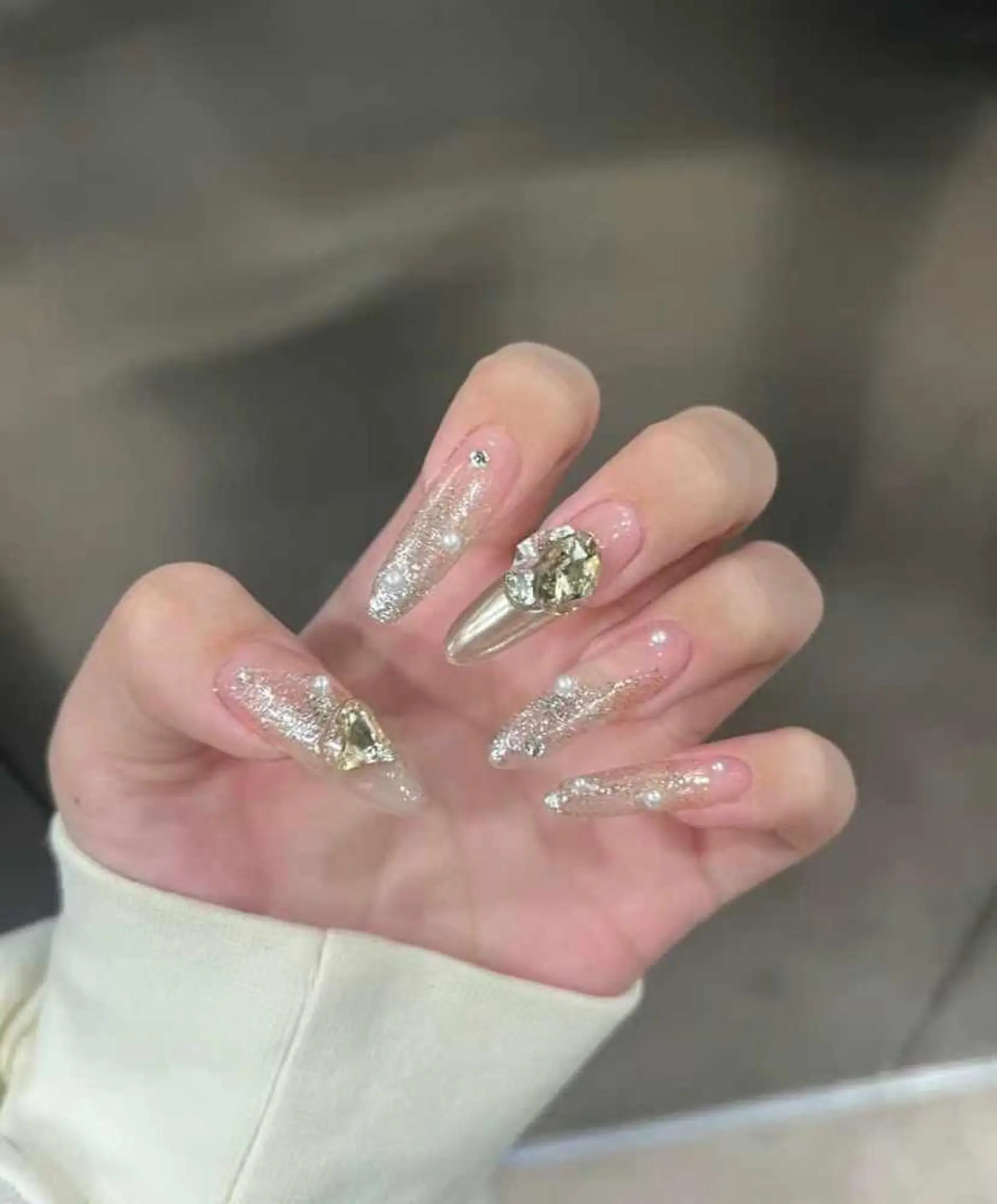 ネイル VIVIAN リサのネイルデザイン