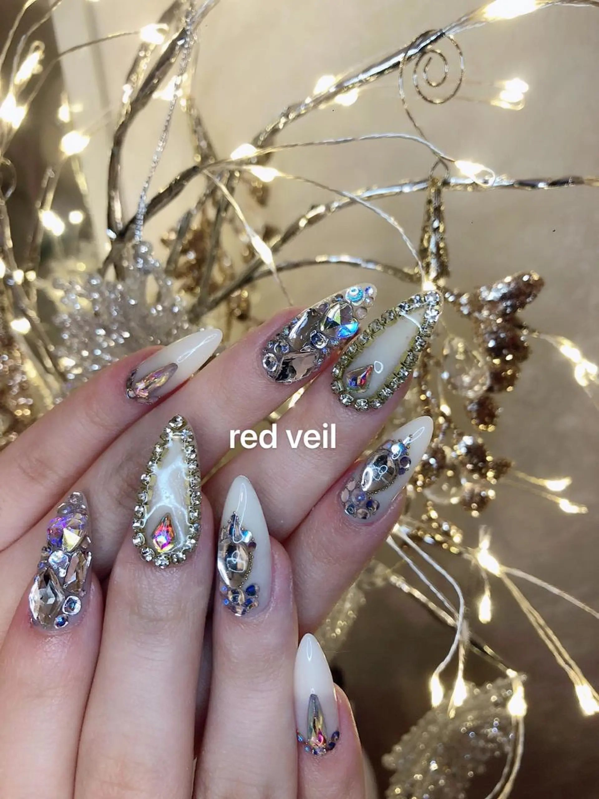 ロング ネイル ハンドネイル 長さ出し専門 nynaのネイルデザイン