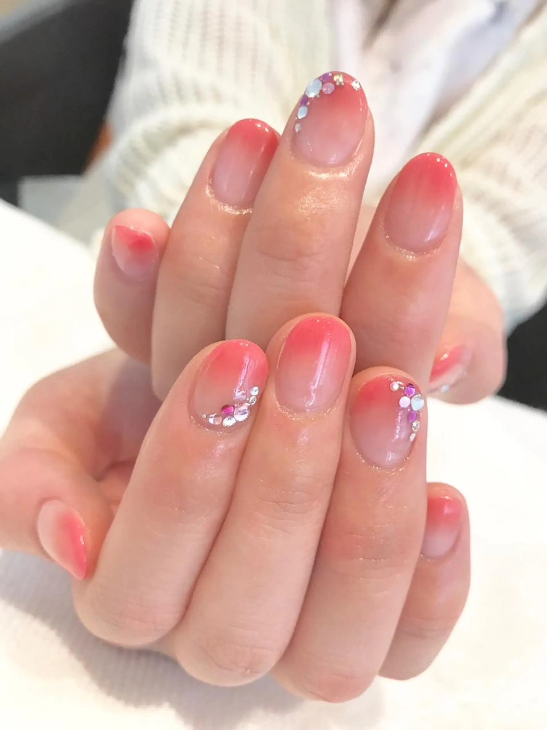 ネイル グラデーション シンプルネイル Re Pearl～コーディネートサロン～ 市駅前店所属・NARUMI HYODOのネイルデザイン