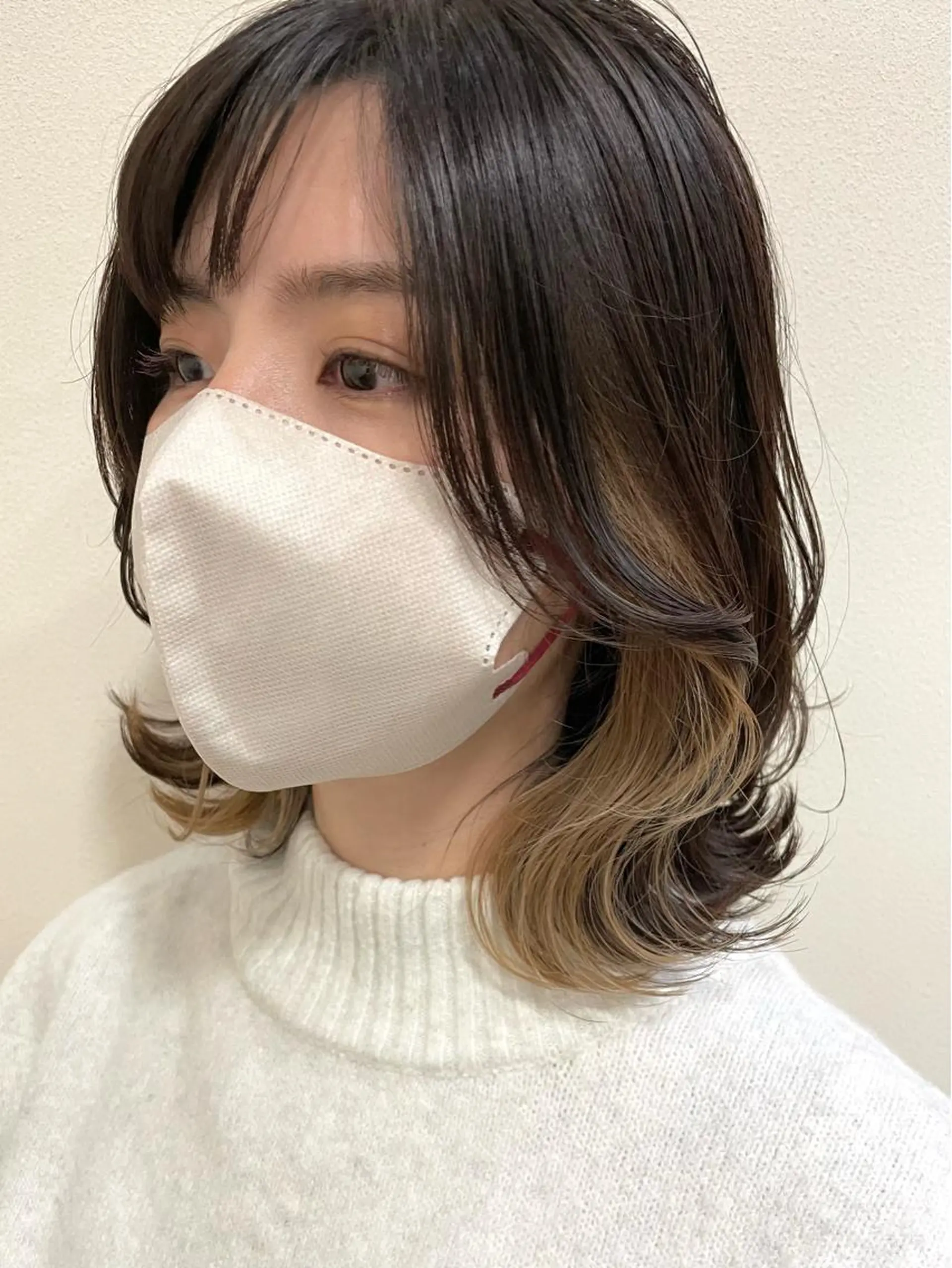 ミディアム カラー ベージュカラー イヤリングカラー ヘアカラー 沢田 瞳のヘアスタイル
