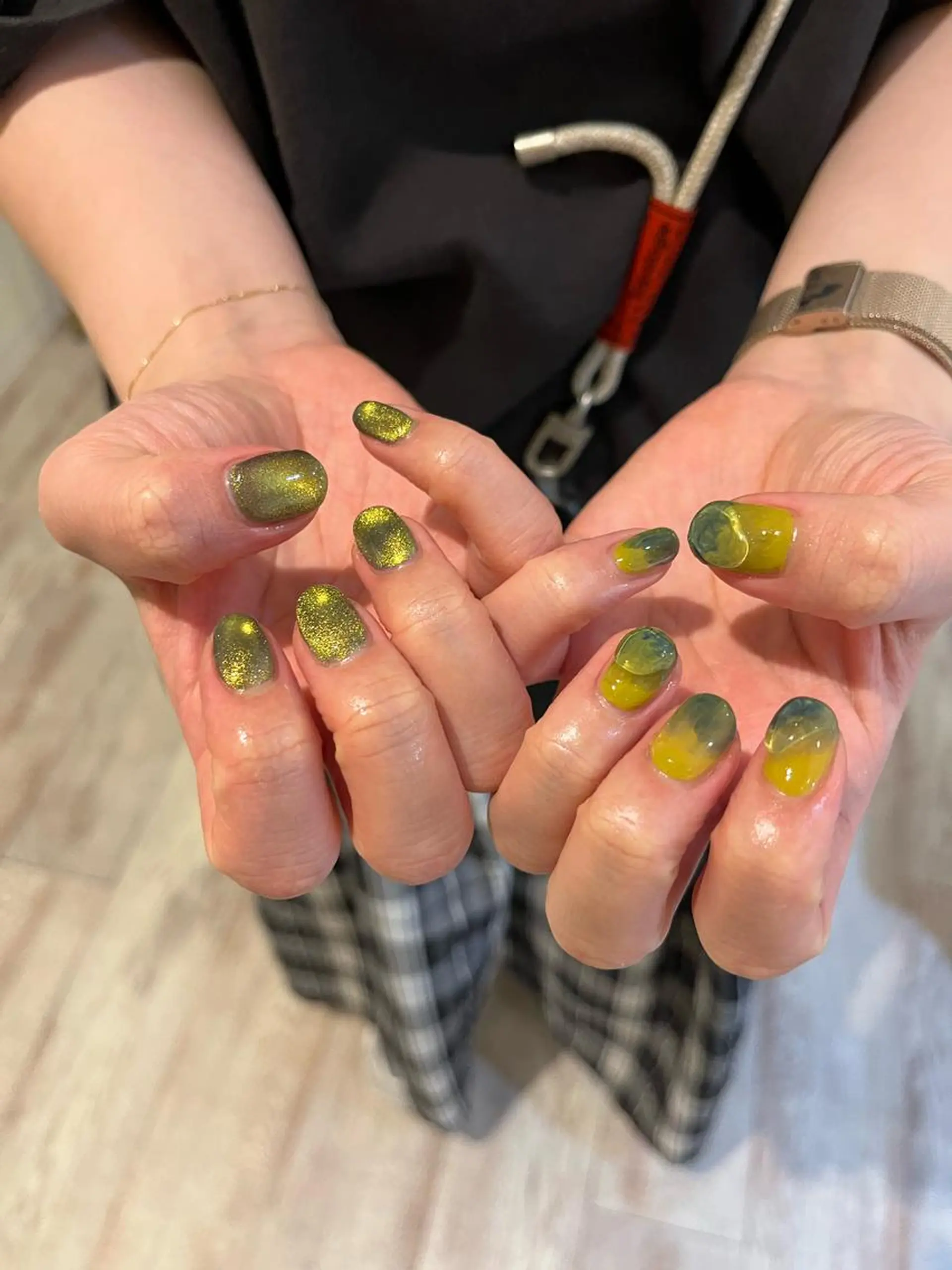 ネイル ハンドネイル une／YUKINA 🫧大人nuanceのネイルデザイン