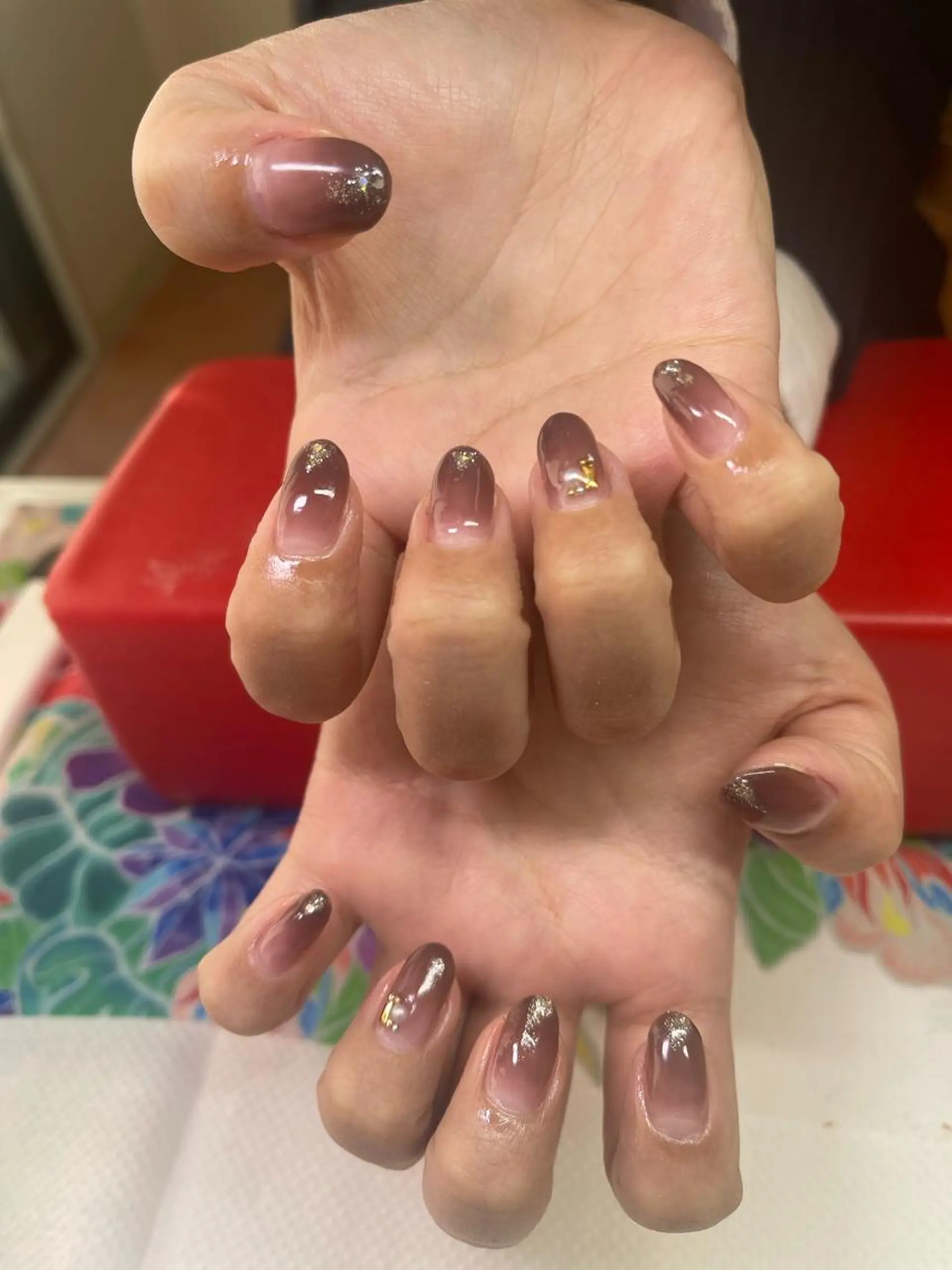 ネイル ブラウン ネイルサロンキュアイスト所属・キュアイスト アコパラジェル調布のネイルデザイン