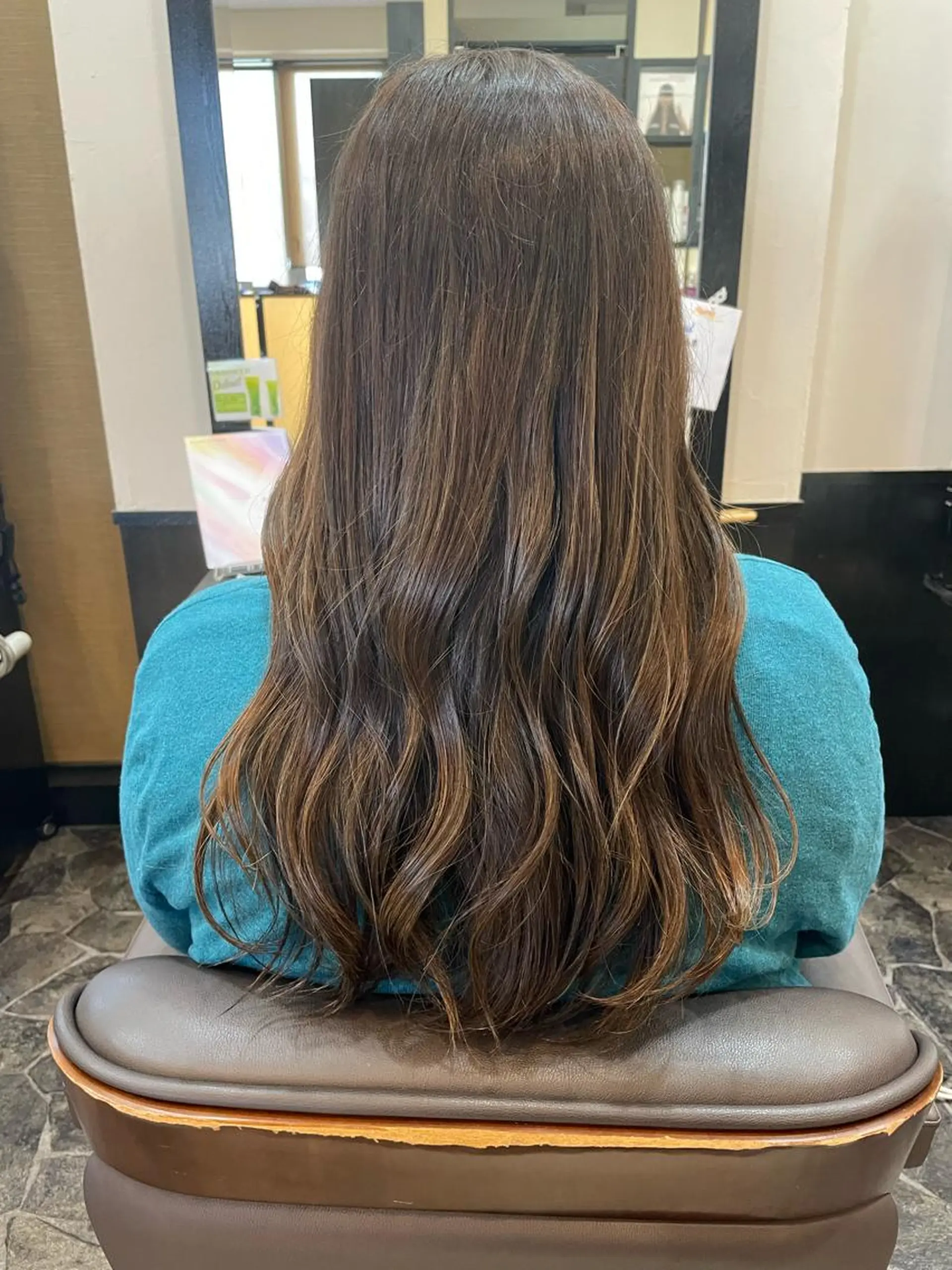 ロング カラー 岸田 怜奈のヘアスタイル