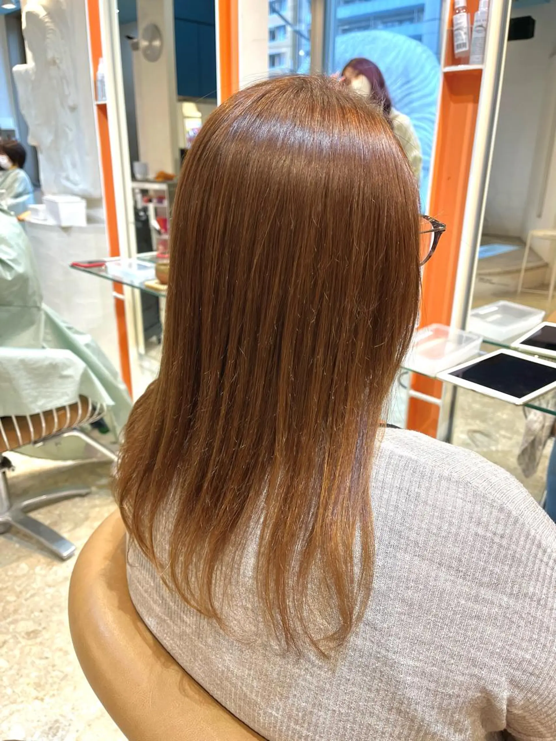 セミロング カラー カット ヘアカラー 縮毛矯正 うしだ かおるのヘアスタイル