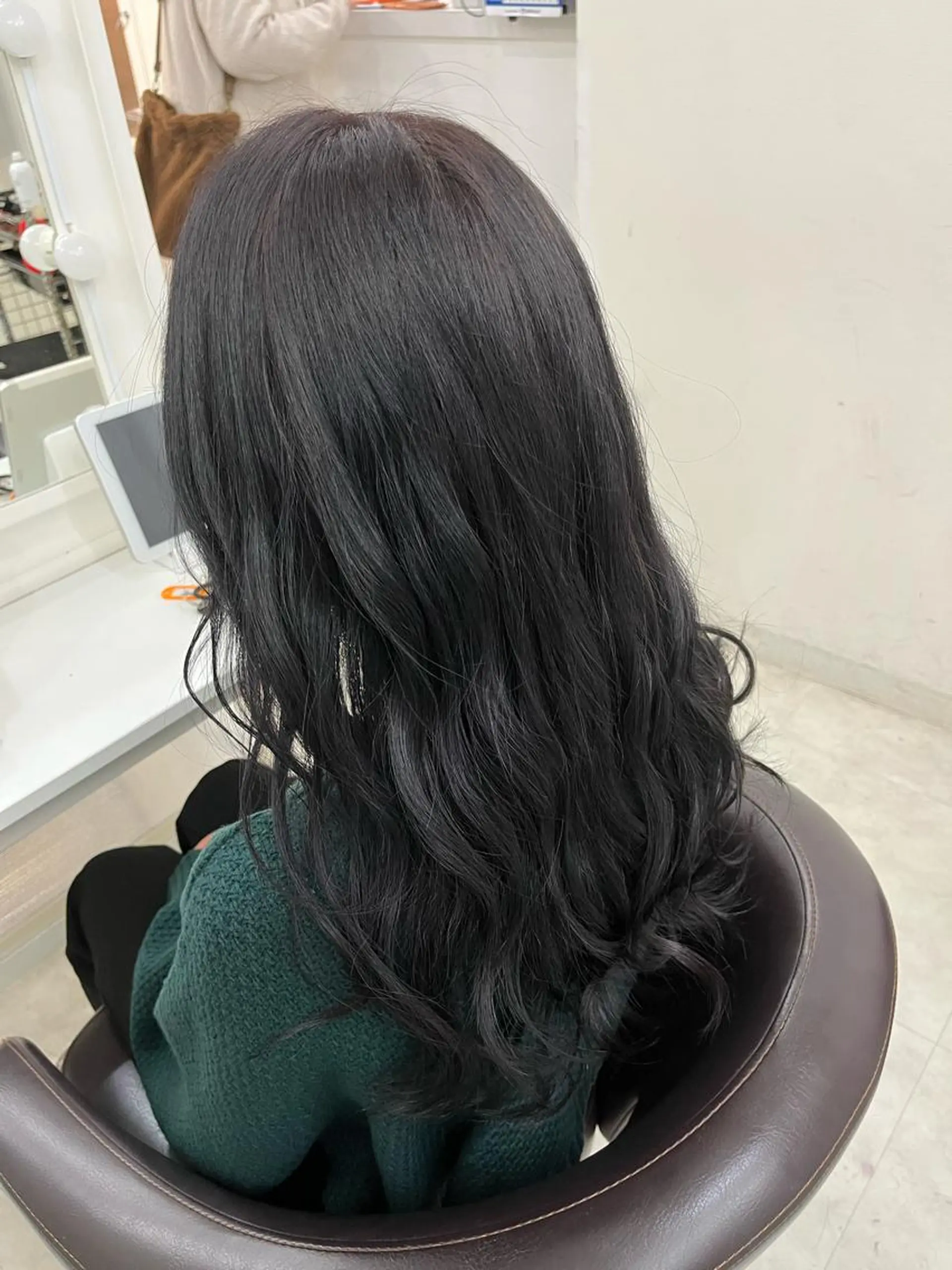 ロング カラー ブリーチ トリートメント ヘアカラー トリートメント ヘアセット ブリーチなしカラー/ 髪質改善　　佐藤 豪のヘアスタイル