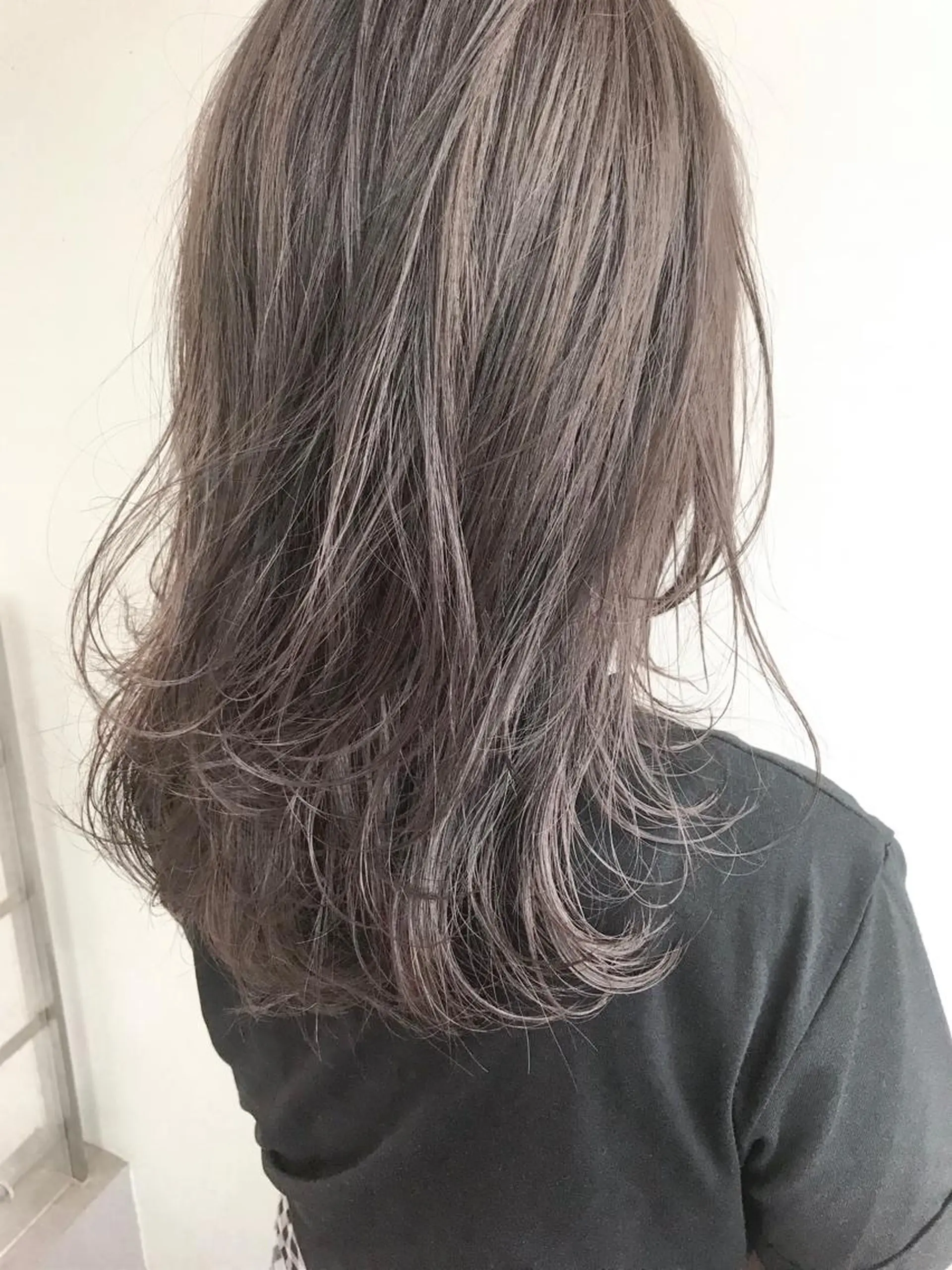 ロング カラー ショート/レイヤー なら石井知希のヘアスタイル