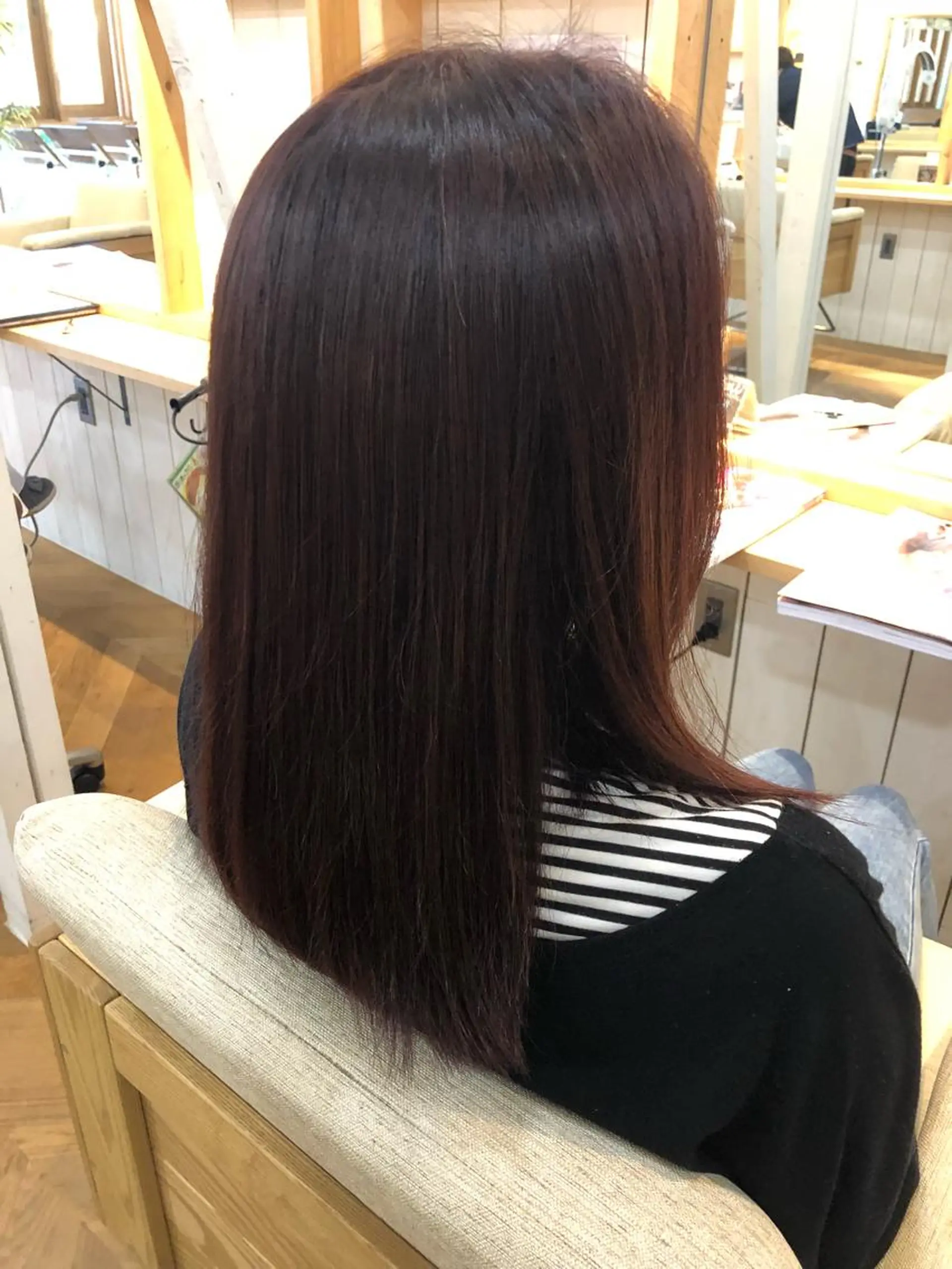 ロング カラー DEE okazakiのヘアスタイル
