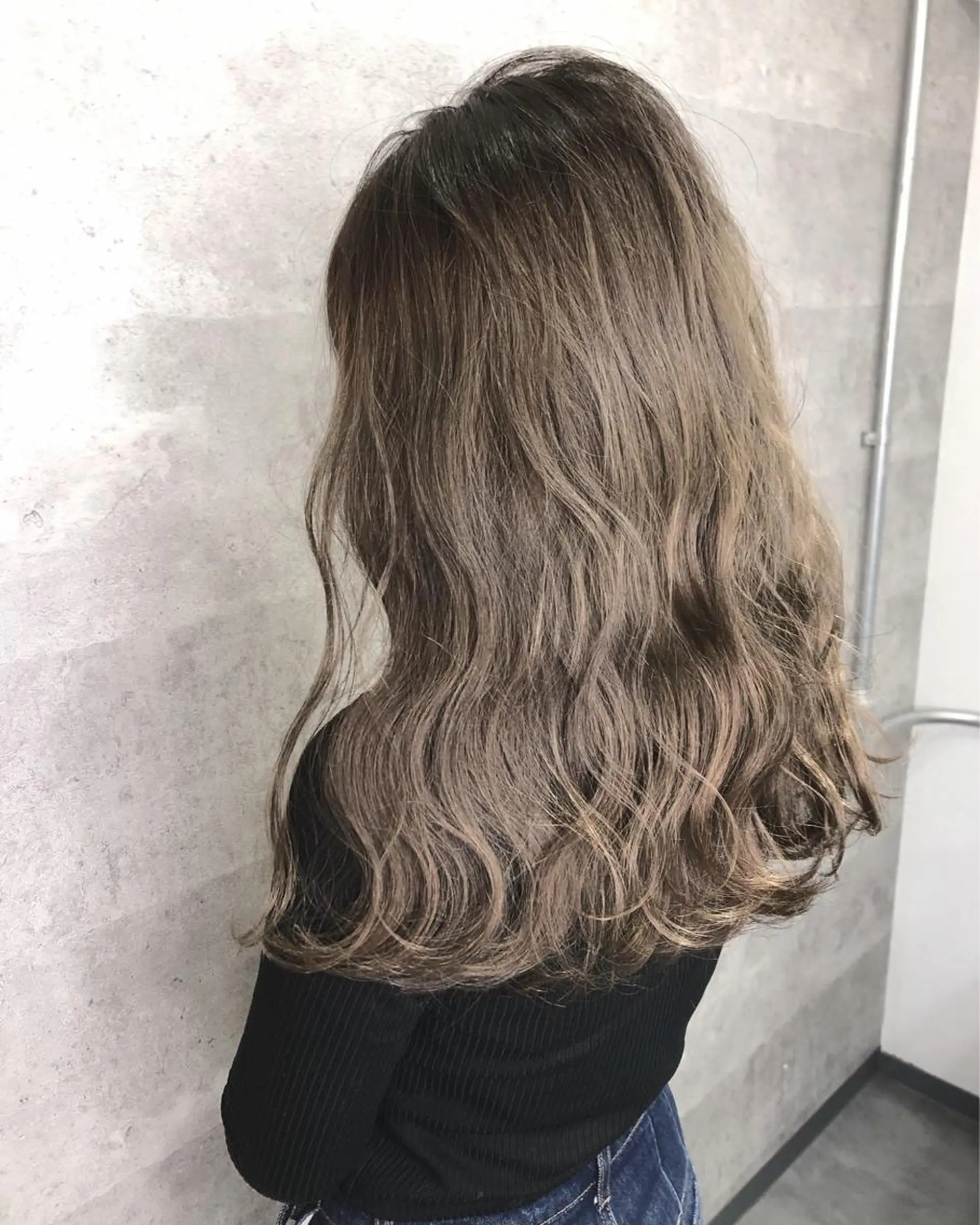 セミロング カラー 髪質改善 中川 翔のヘアスタイル